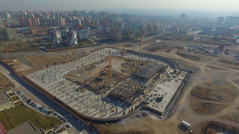 BAŞKAN GÖKÇEK, ERYAMAN STADI İNŞAATINI DENETLEDİ