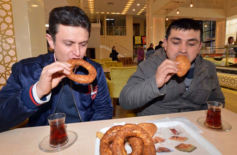 HALK EKMEK, EN BÜYÜK SATIŞ MAĞAZASINI AÇTI