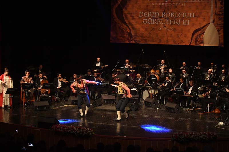 BÜYÜKŞEHİR’DEN “DERİN KÖKLERİN TÜRKÜLERİ” KONSERİ