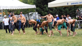 GÜREŞ TAKIMLARI FESTİVALDE "KIRKPINAR" HEYECANI YAŞATTI