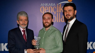 BAŞKAN TUNA, AK PARTİLİ GENÇLERLE BİR ARAYA GELDİ