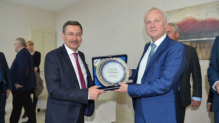 BAŞKAN GÖKÇEK ANLATTI, ALMAN MİLLETVEKİLLERİ İKNA OLDU
