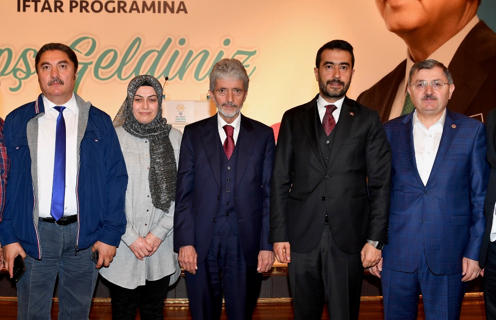 BAŞKAN TUNA, AK PARTİ ANKARA İL TEŞKİLATIYLA AYNI SOFRADA BULUŞTU