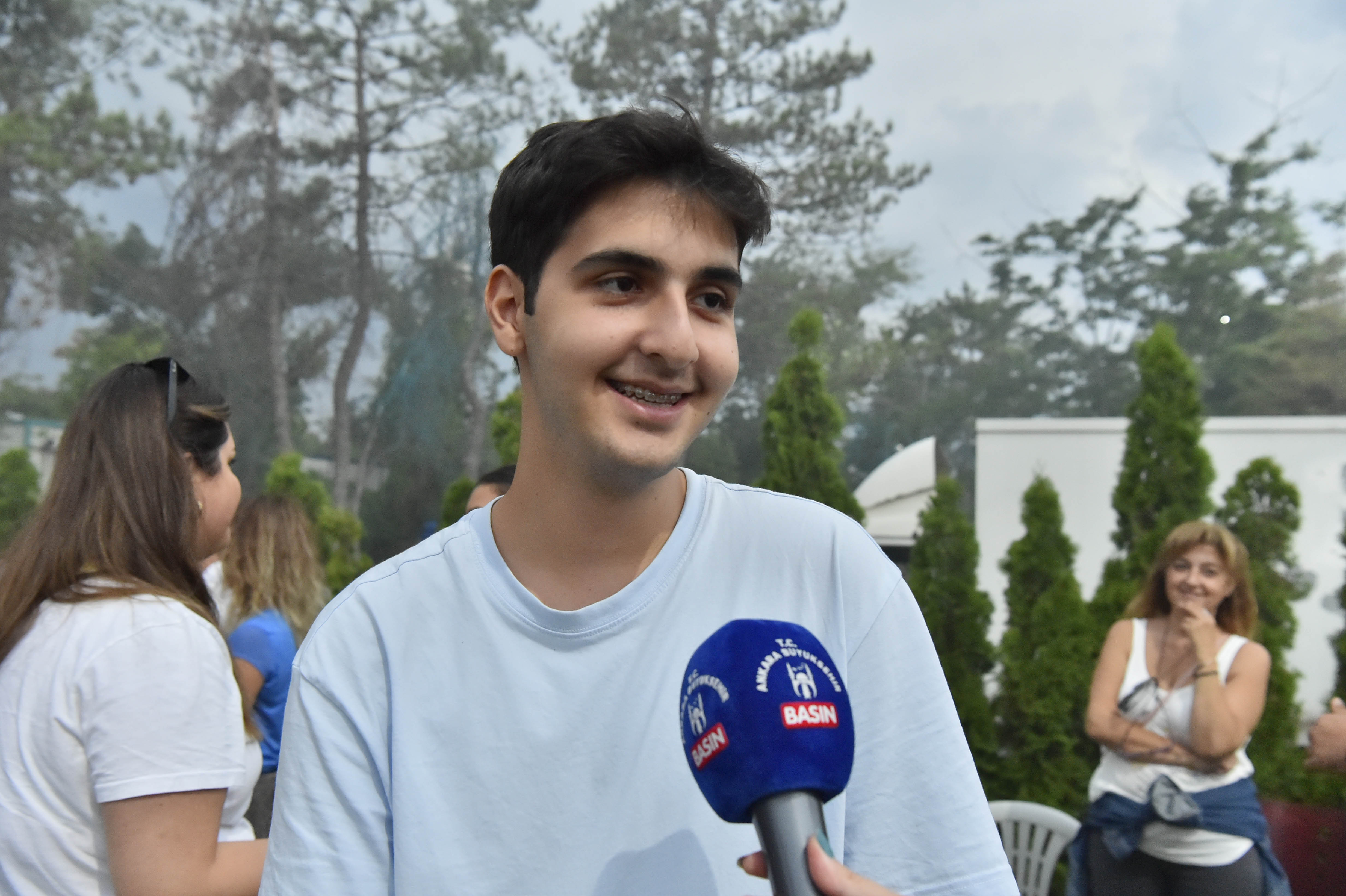 BAŞKENTTE SAKİLER VE MANGA RÜZGÂRI ESTİ