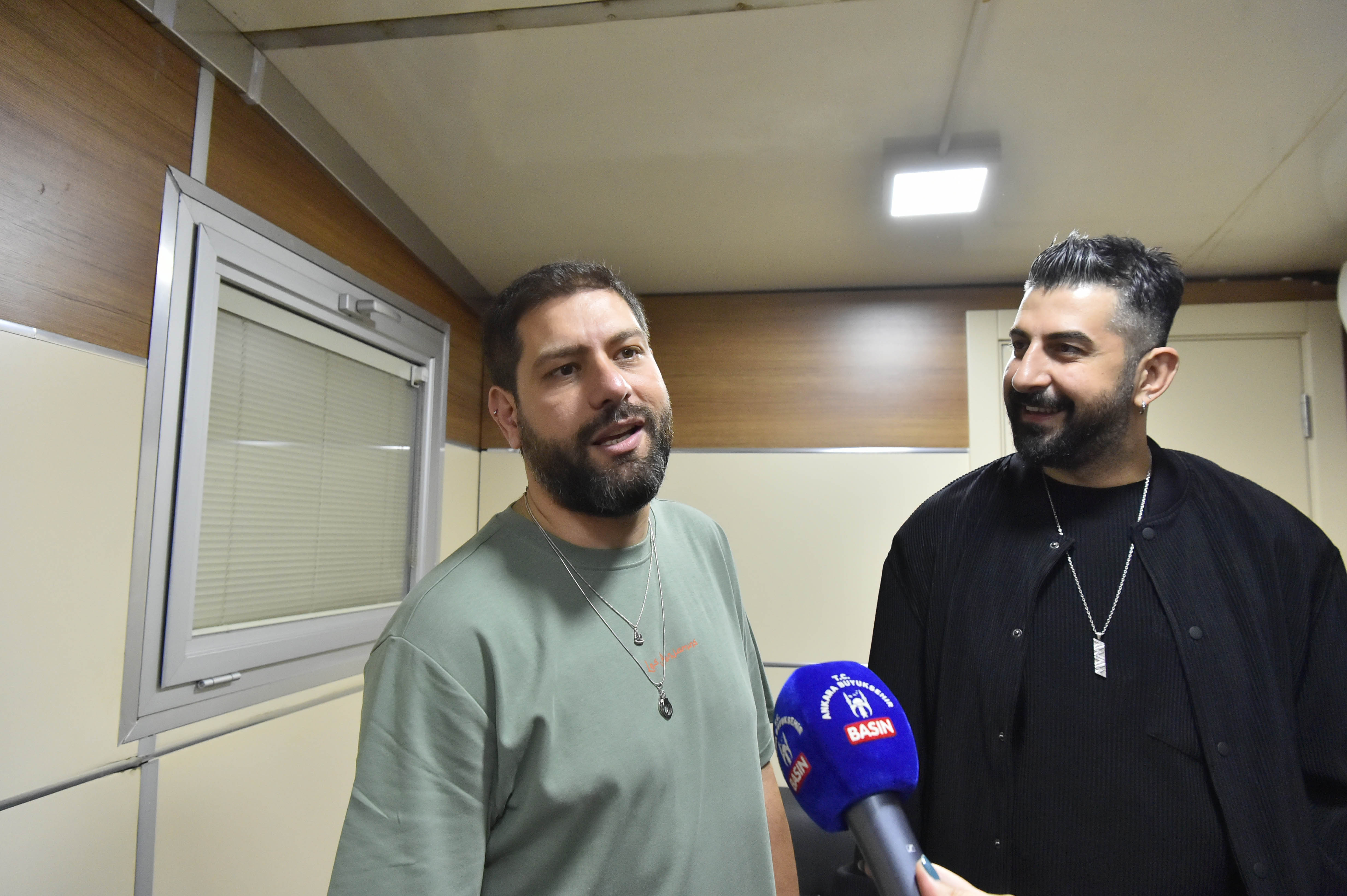 BAŞKENTTE SAKİLER VE MANGA RÜZGÂRI ESTİ