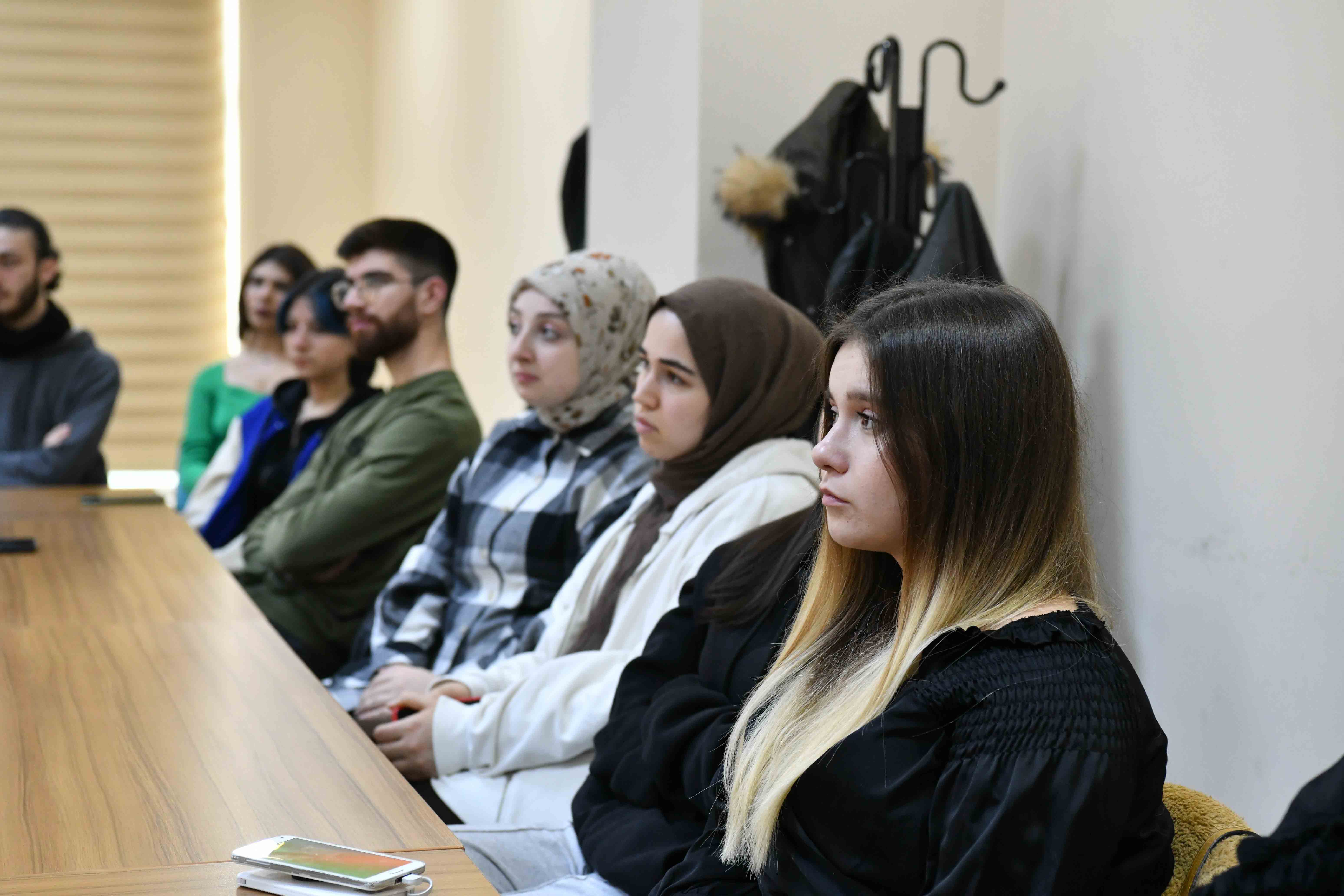 ABB’NİN ÖYKÜ YAZMA ATÖLYESİ’NDE DERSLER BAŞLADI