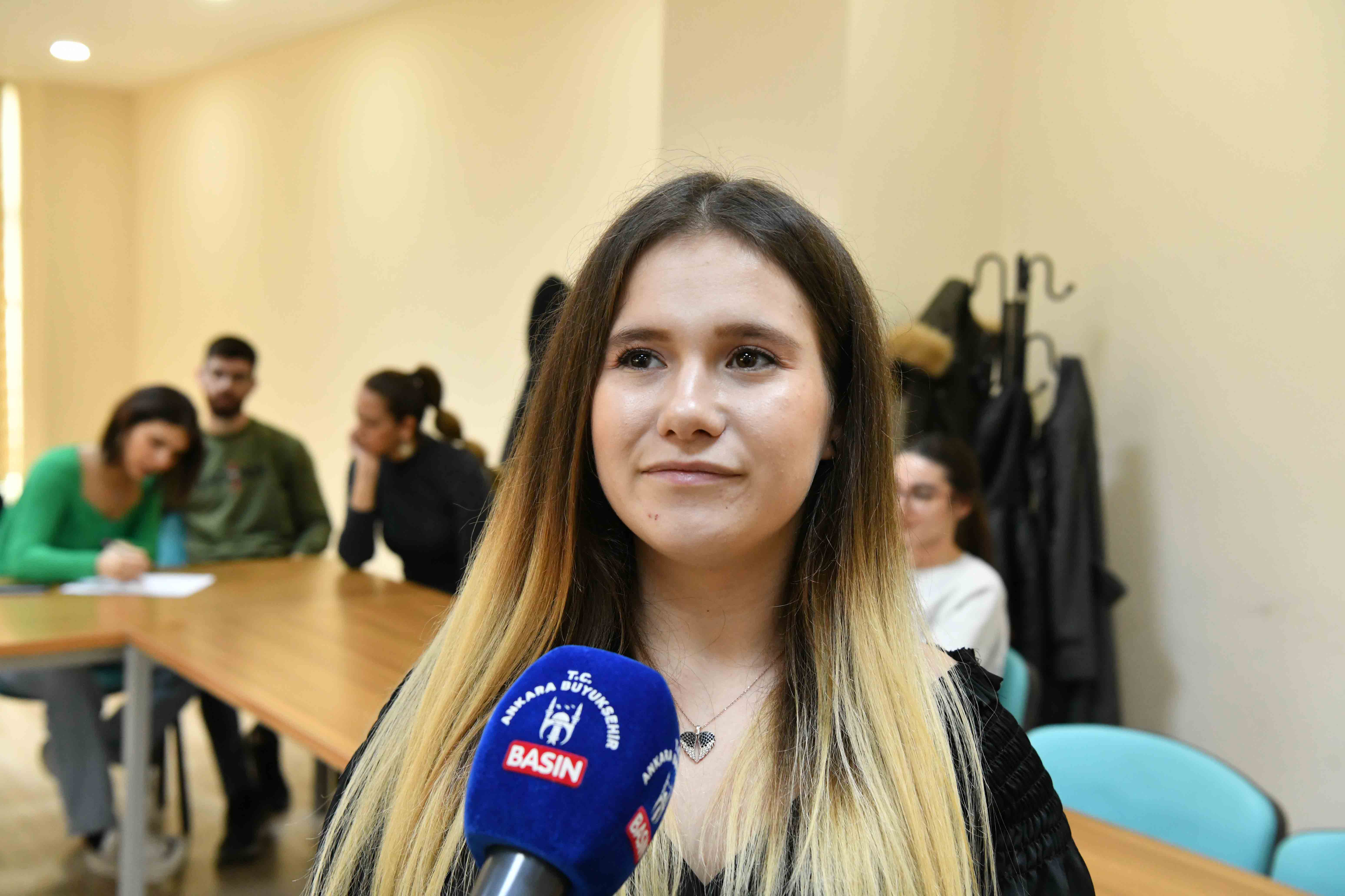 ABB’NİN ÖYKÜ YAZMA ATÖLYESİ’NDE DERSLER BAŞLADI