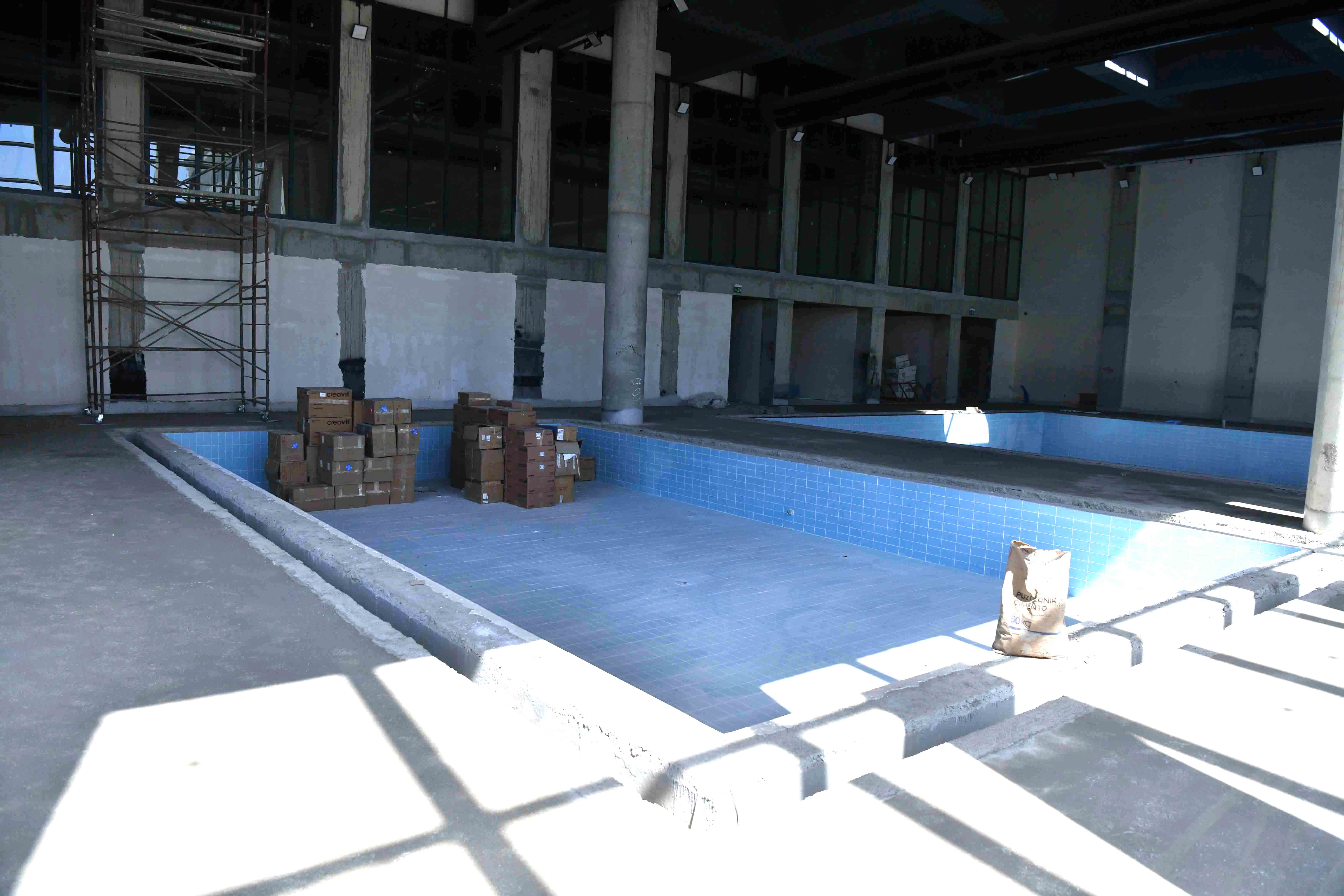 ALTINPARK YÜZME HAVUZU YENİLEME ÇALIŞMALARI DEVAM EDİYOR