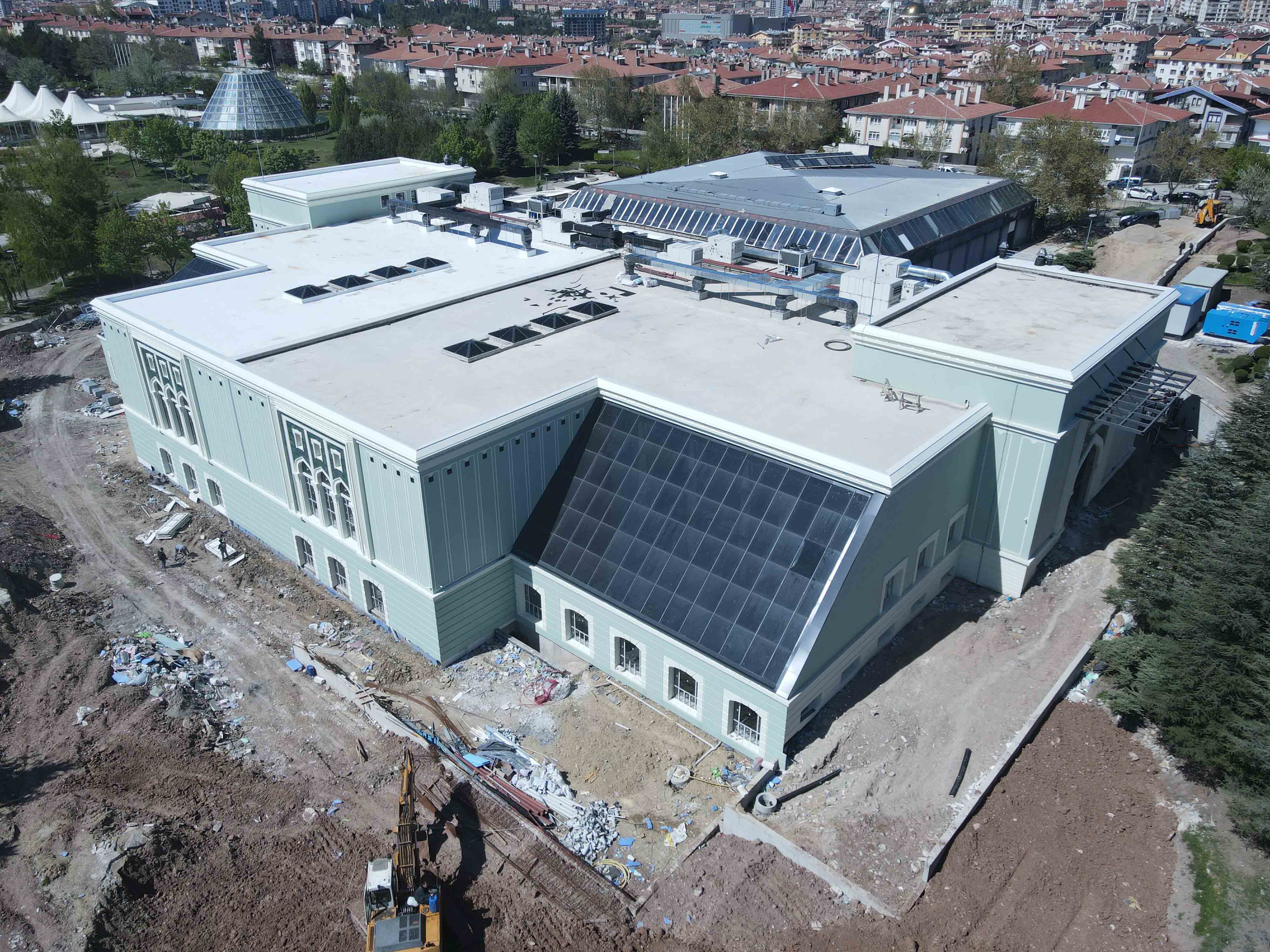 ALTINPARK YÜZME HAVUZU YENİLEME ÇALIŞMALARI DEVAM EDİYOR
