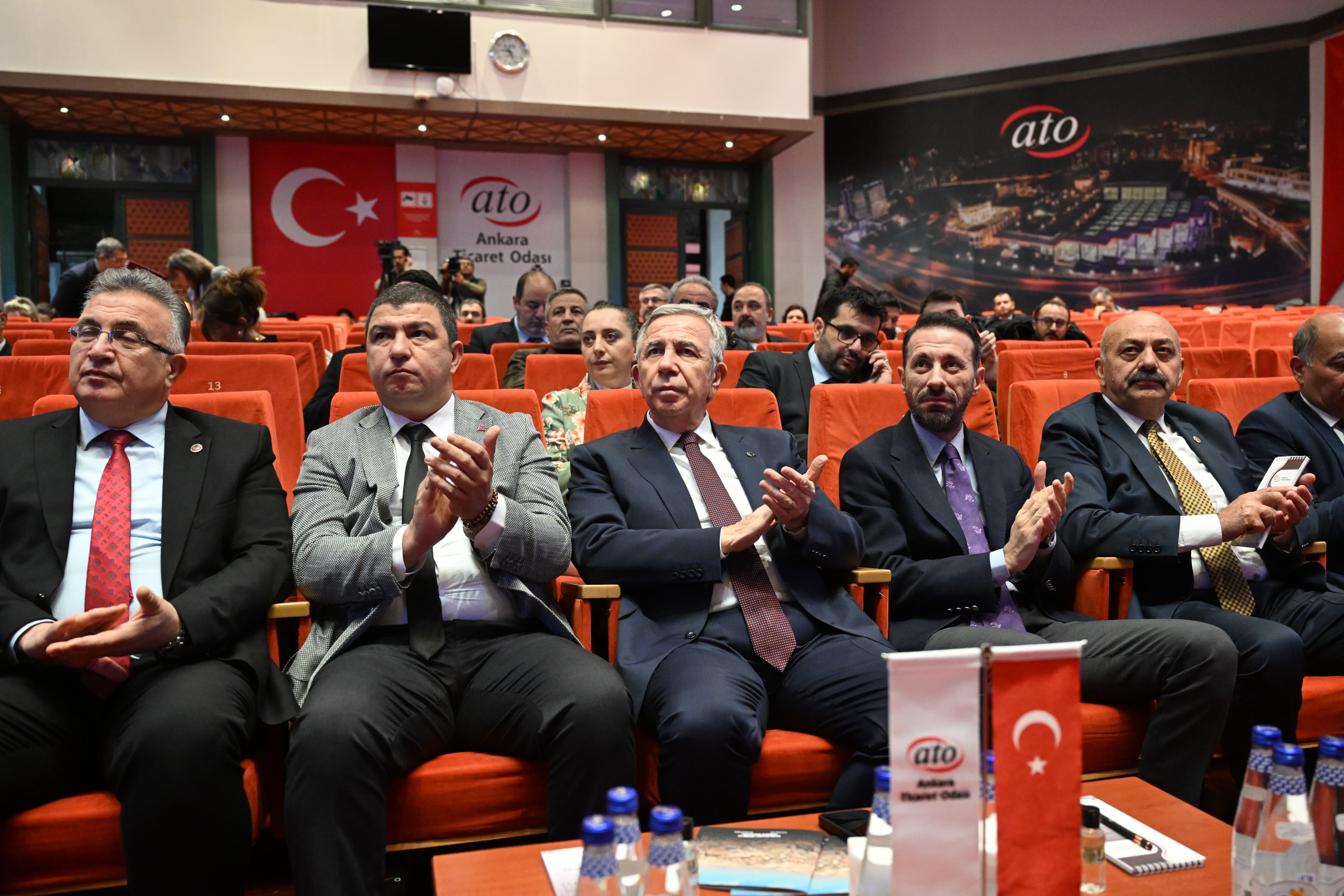 MANSUR YAVAŞ İKİ GÜN SÜREN TARİHİ KENTLER BİRLİĞİ VE UNESCO BULUŞMASI’NI DEĞERLENDİRDİ