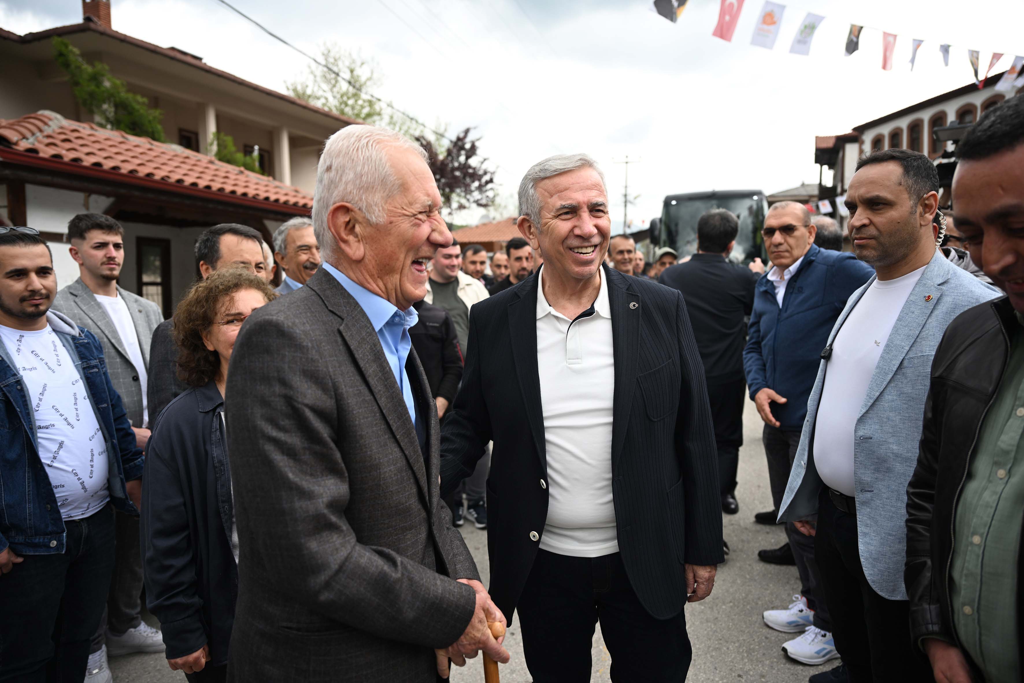 ROTA OLUŞTURULUYOR: TARİHİ İPEK YOLU YENİDEN HAYAT BULUYOR