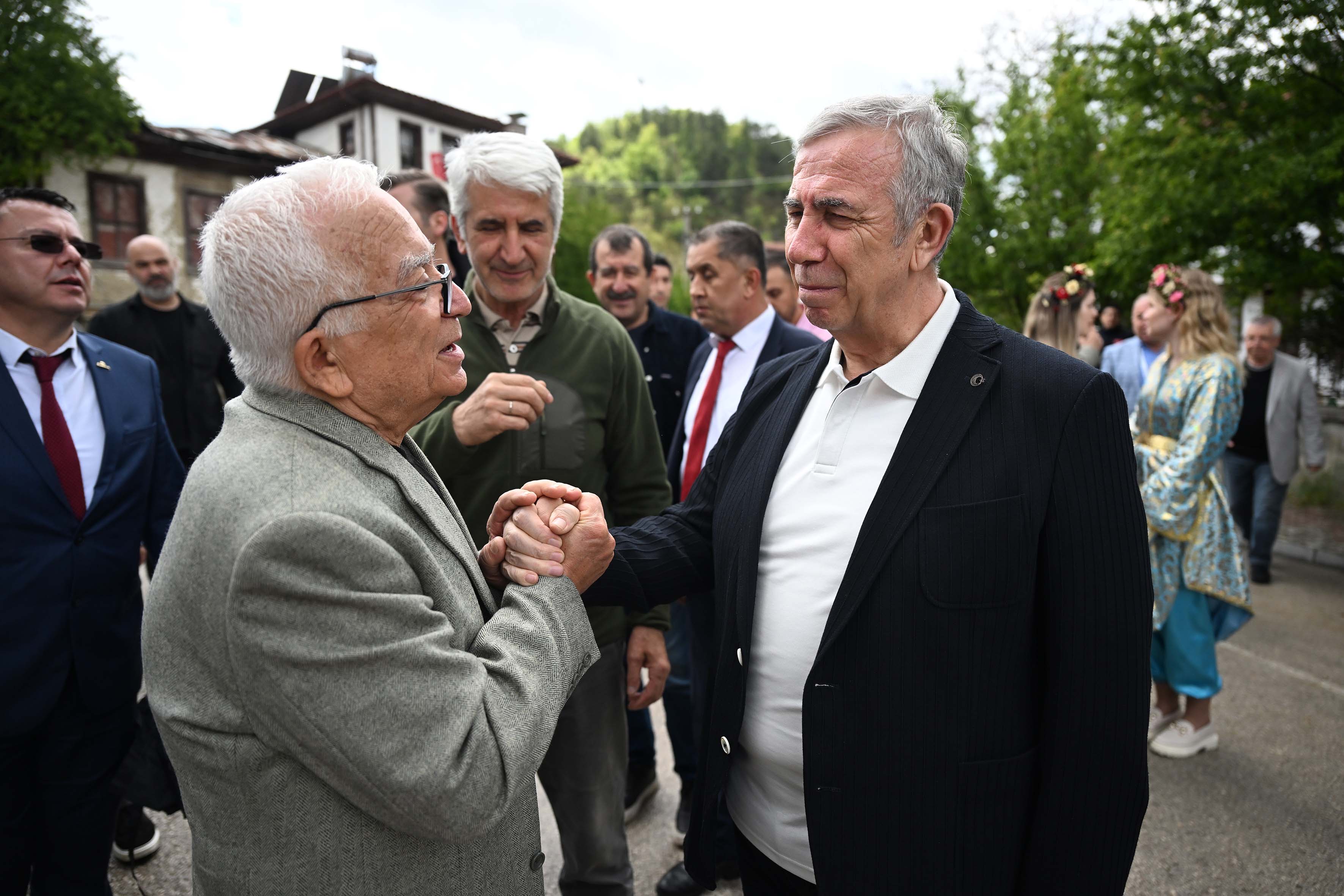 ROTA OLUŞTURULUYOR: TARİHİ İPEK YOLU YENİDEN HAYAT BULUYOR