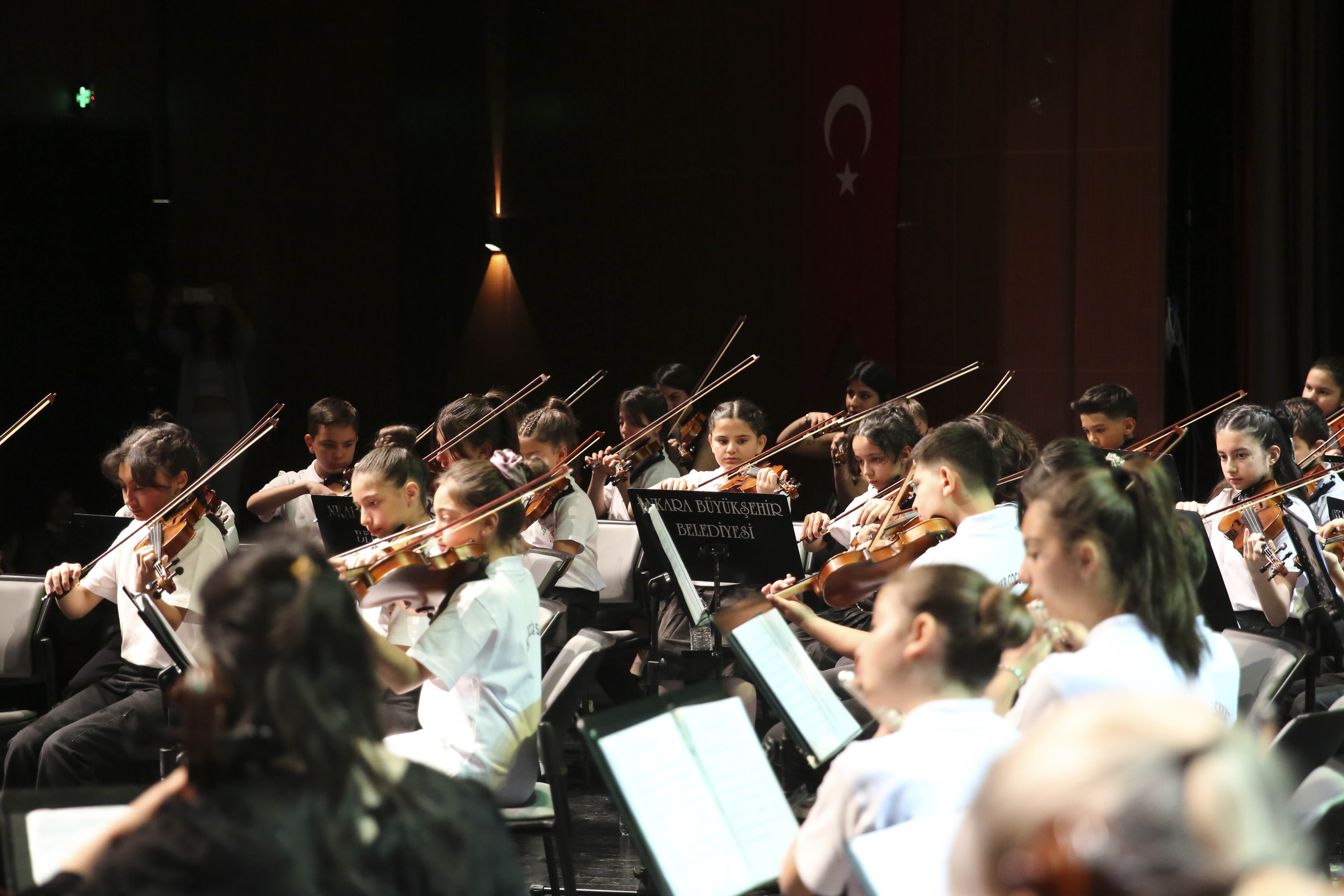 ABB’NİN “HER ÇOCUĞA SANAT PROJESİ”NDE ORKESTRA KONSERİ HER ÇOCUĞA SANAT ORKESTRASININ KONSERİNE BAŞKENTLİLERDEN YOĞUN İLGİ