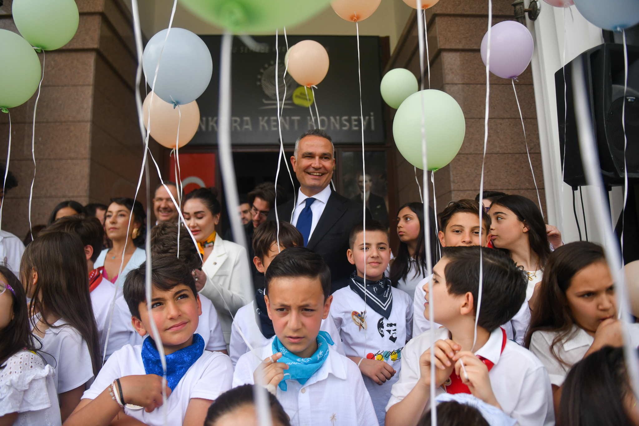 MİNİK ELLERDEN ÇIKAN ESERLER, AKK’DE BAŞKENTLİ SANATSEVERLERLE BULUŞTU   