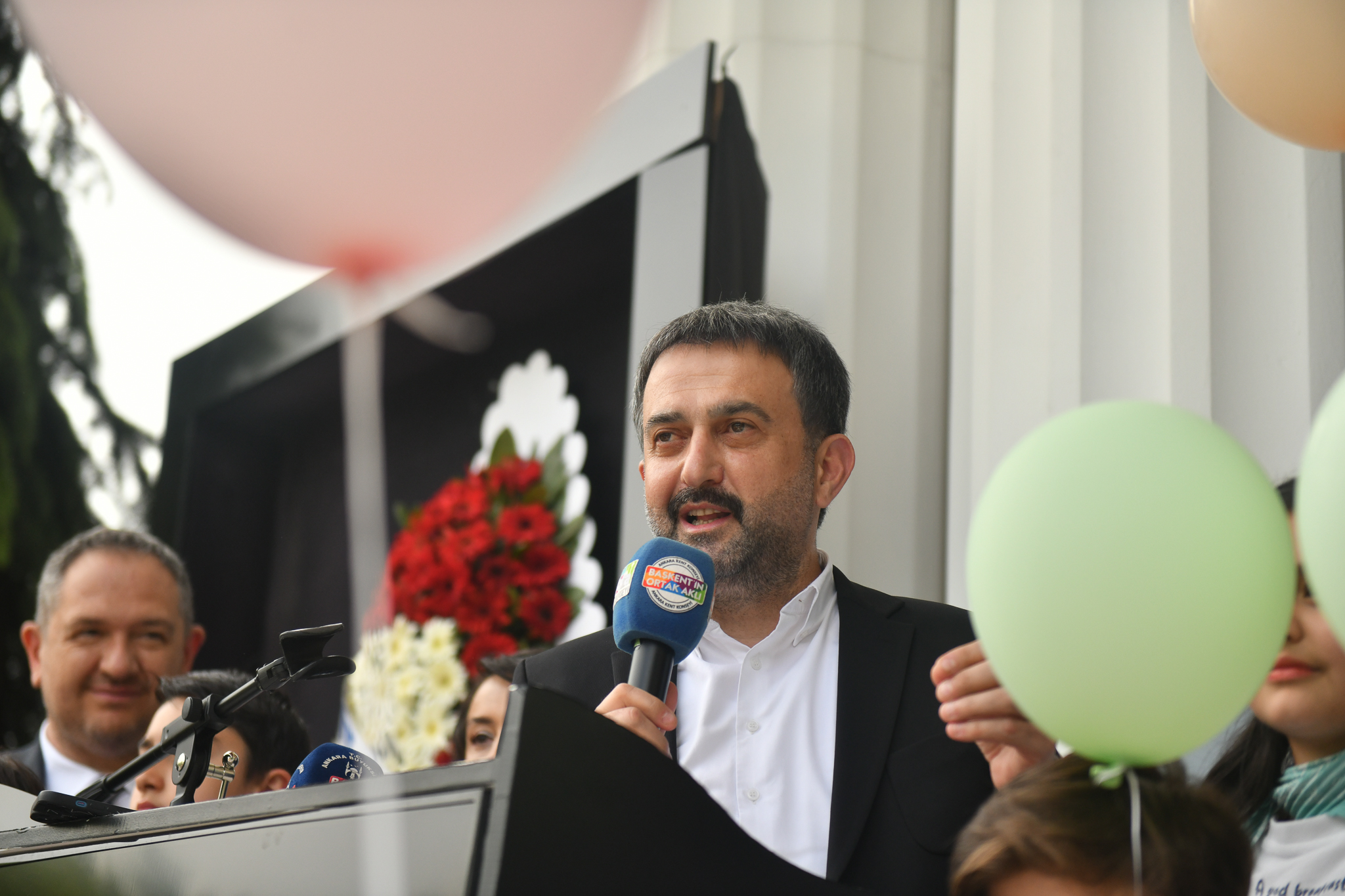MİNİK ELLERDEN ÇIKAN ESERLER, AKK’DE BAŞKENTLİ SANATSEVERLERLE BULUŞTU