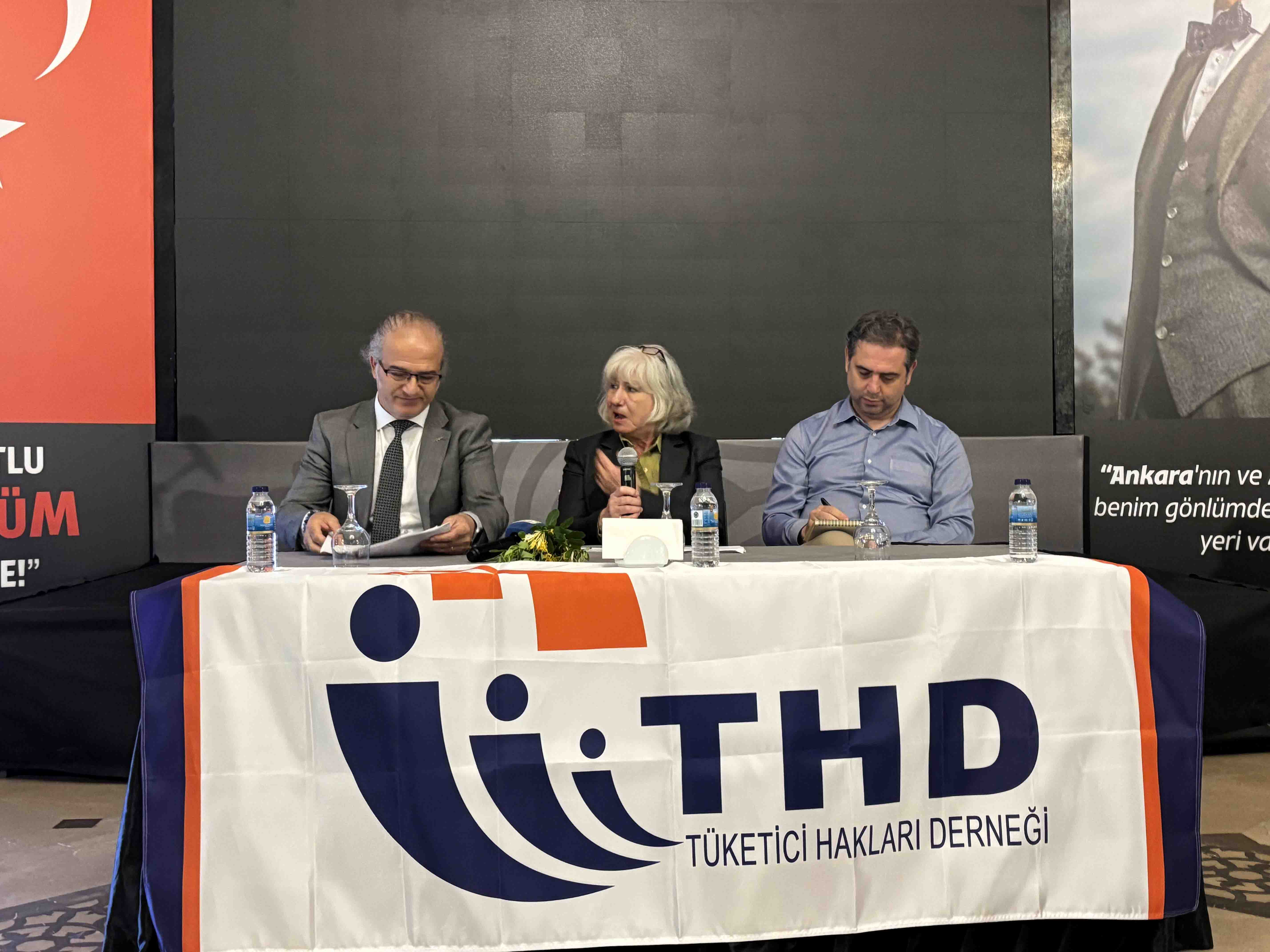 AKK’DE “YÜKSEK RİSK ALTINDAKİ TÜKETİCİLER: KADIN, GENÇ VE ÇOCUK TÜKETİCİLERİN KORUNMASI” PANELİYLE FARKINDALIK OLUŞTURULDU