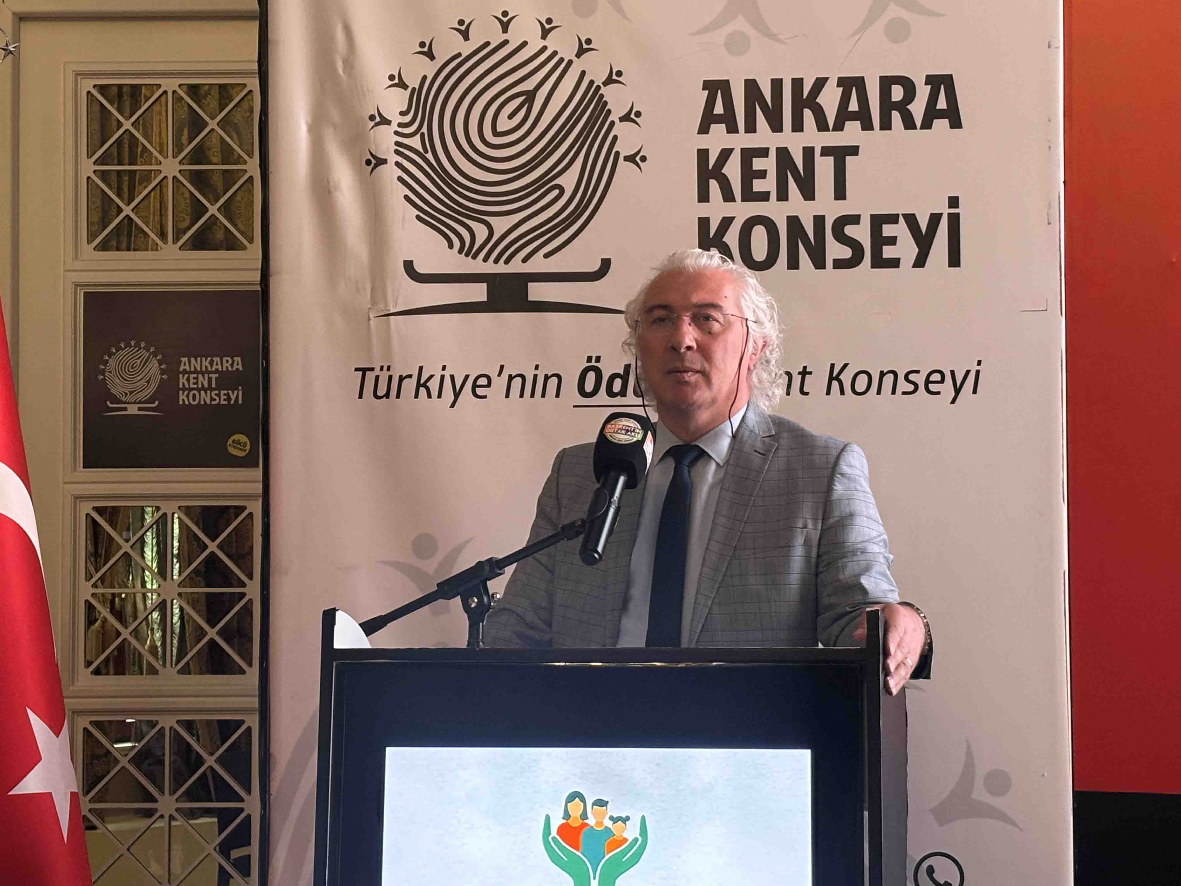 AKK’DE “YÜKSEK RİSK ALTINDAKİ TÜKETİCİLER: KADIN, GENÇ VE ÇOCUK TÜKETİCİLERİN KORUNMASI” PANELİYLE FARKINDALIK OLUŞTURULDU