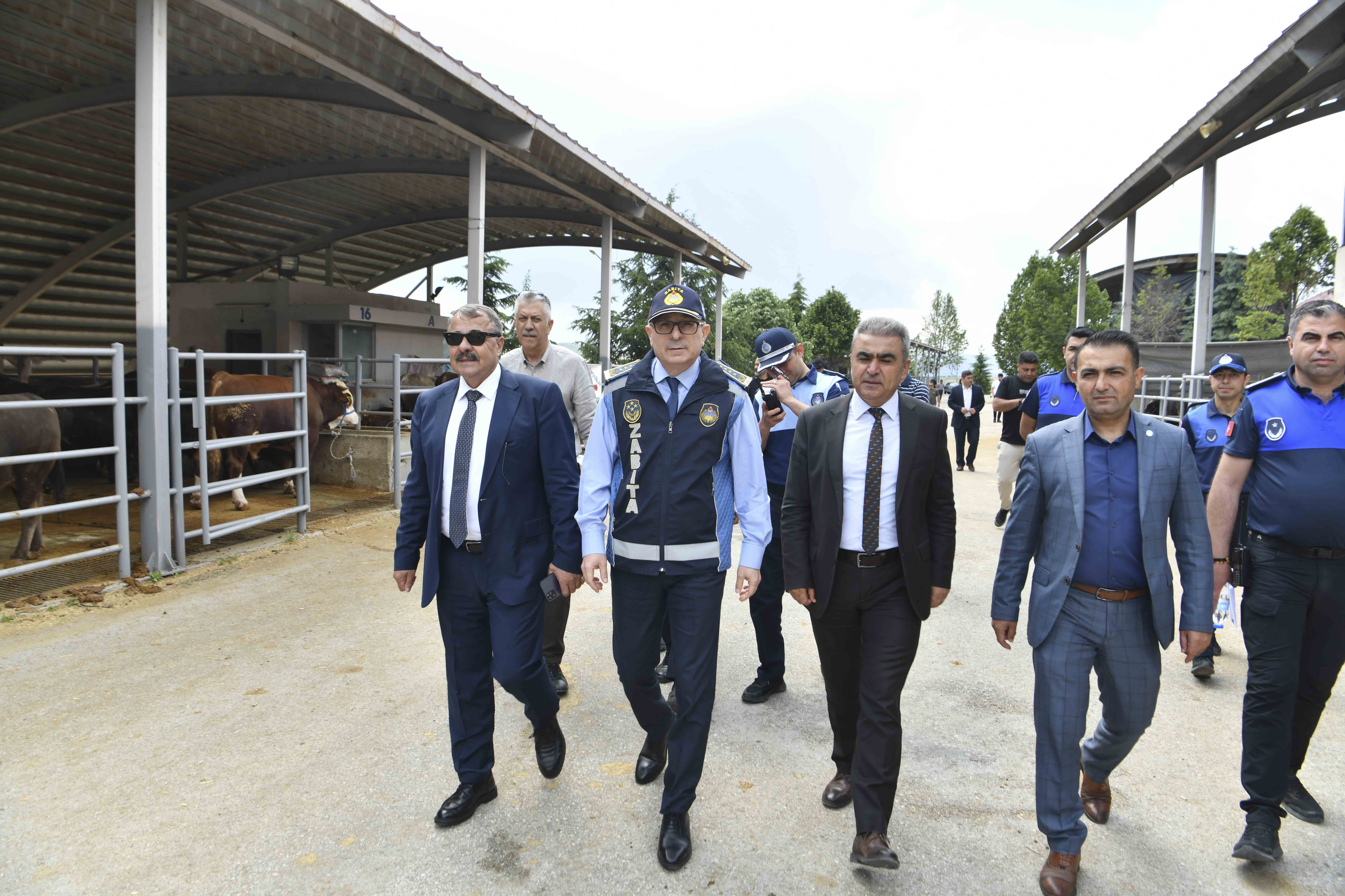 ANKARA BÜYÜKŞEHİR BELEDİYESİ’NDEN KURBAN SATIŞ VE KESİM ALANLARINA DENETİM