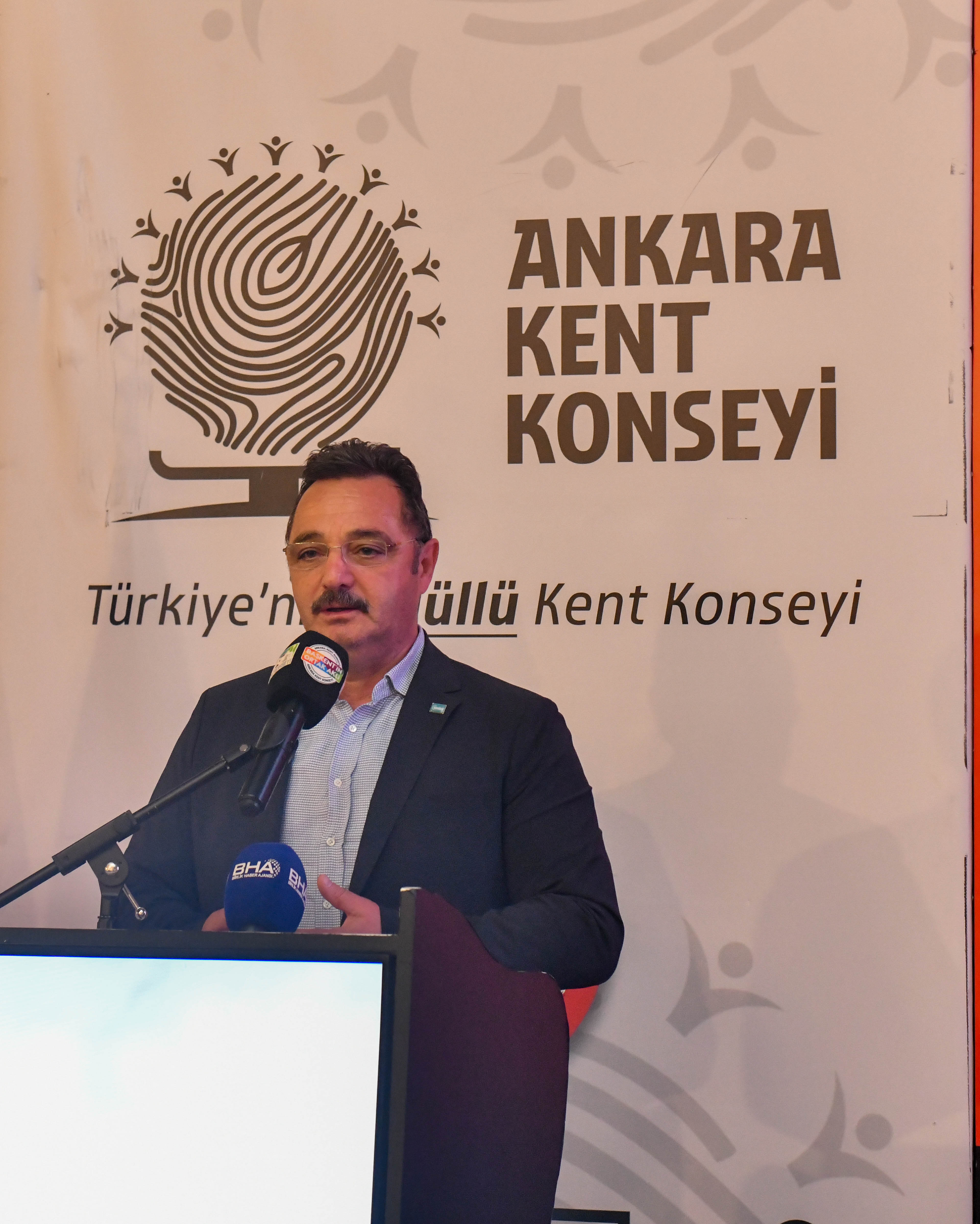 AKK, “YAPAY ZEKÂ VE GAZETECİLİK” PANELİ İLE MEDYA SEKTÖRÜNÜN GELECEĞİNİ MASAYA YATIRDI