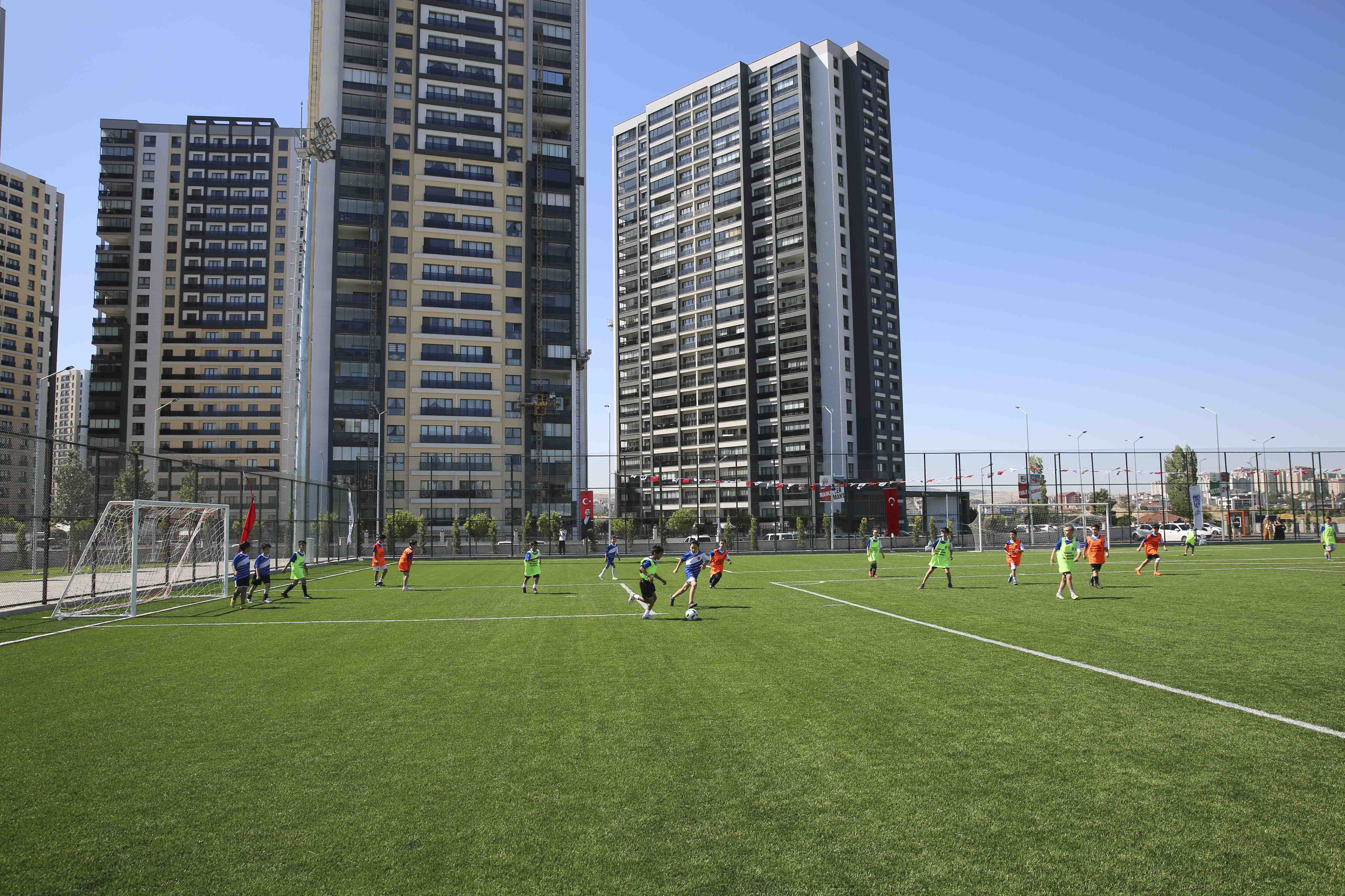 ABB’DEN ÇOCUKLARA FUTBOL DOLU YAZ TATİLİ: ÜCRETSİZ FUTBOL YAZ KURSLARI BAŞLADI