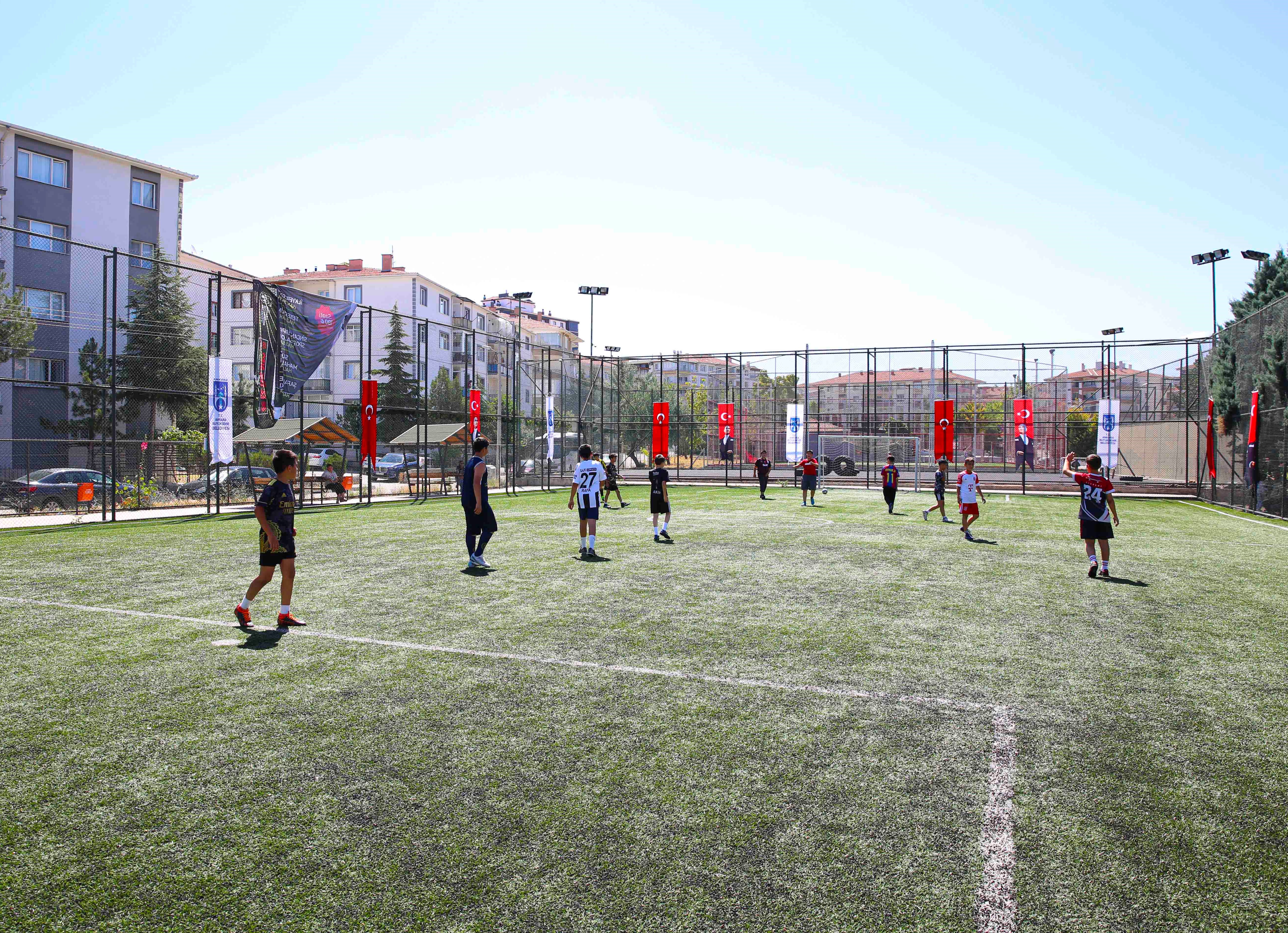 ABB’DEN ÇOCUKLARA FUTBOL DOLU YAZ TATİLİ: ÜCRETSİZ FUTBOL YAZ KURSLARI BAŞLADI