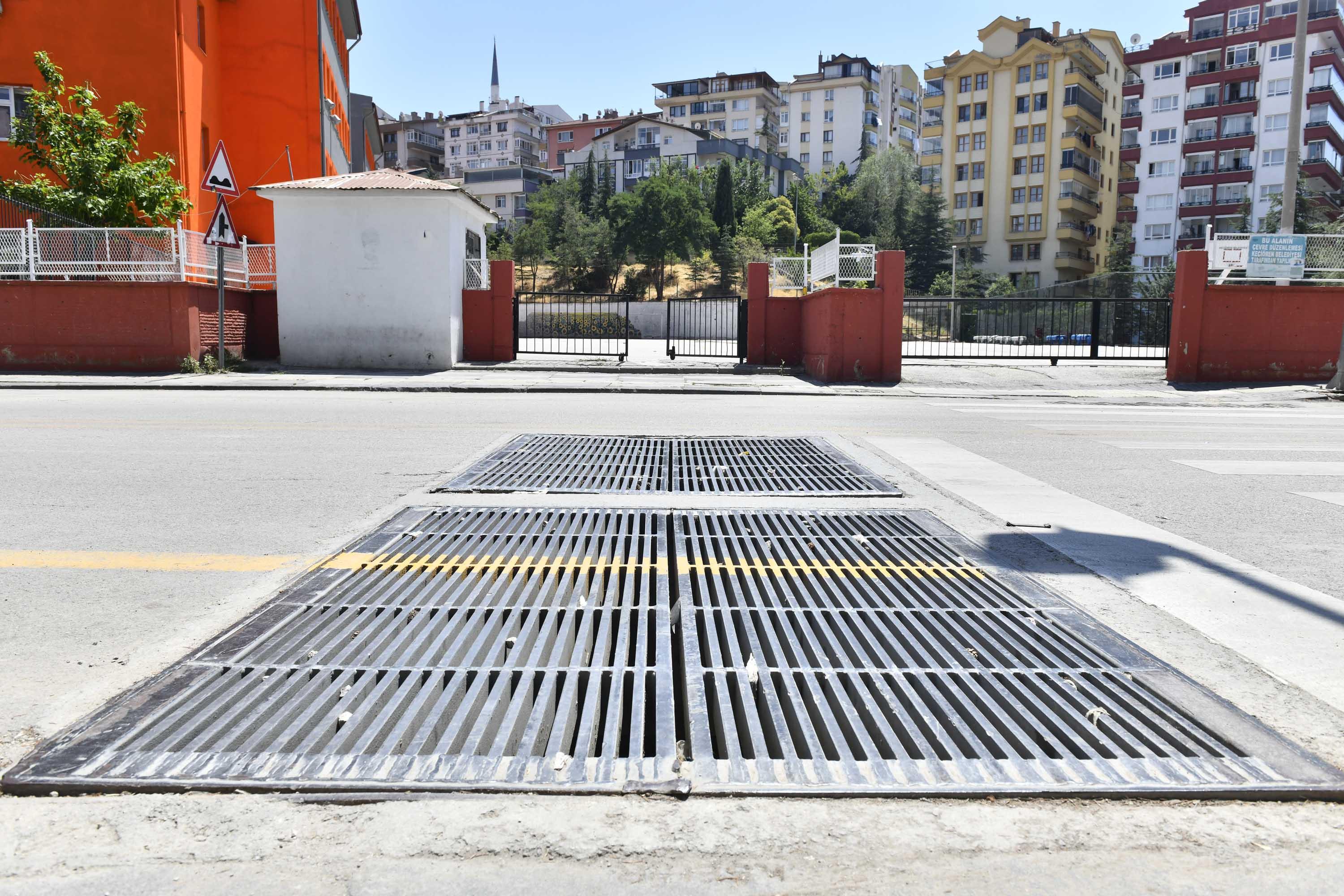 TARİHİNDE İLK KEZ TAŞTI… ANKARA ÇAYI ALARM VERİYOR