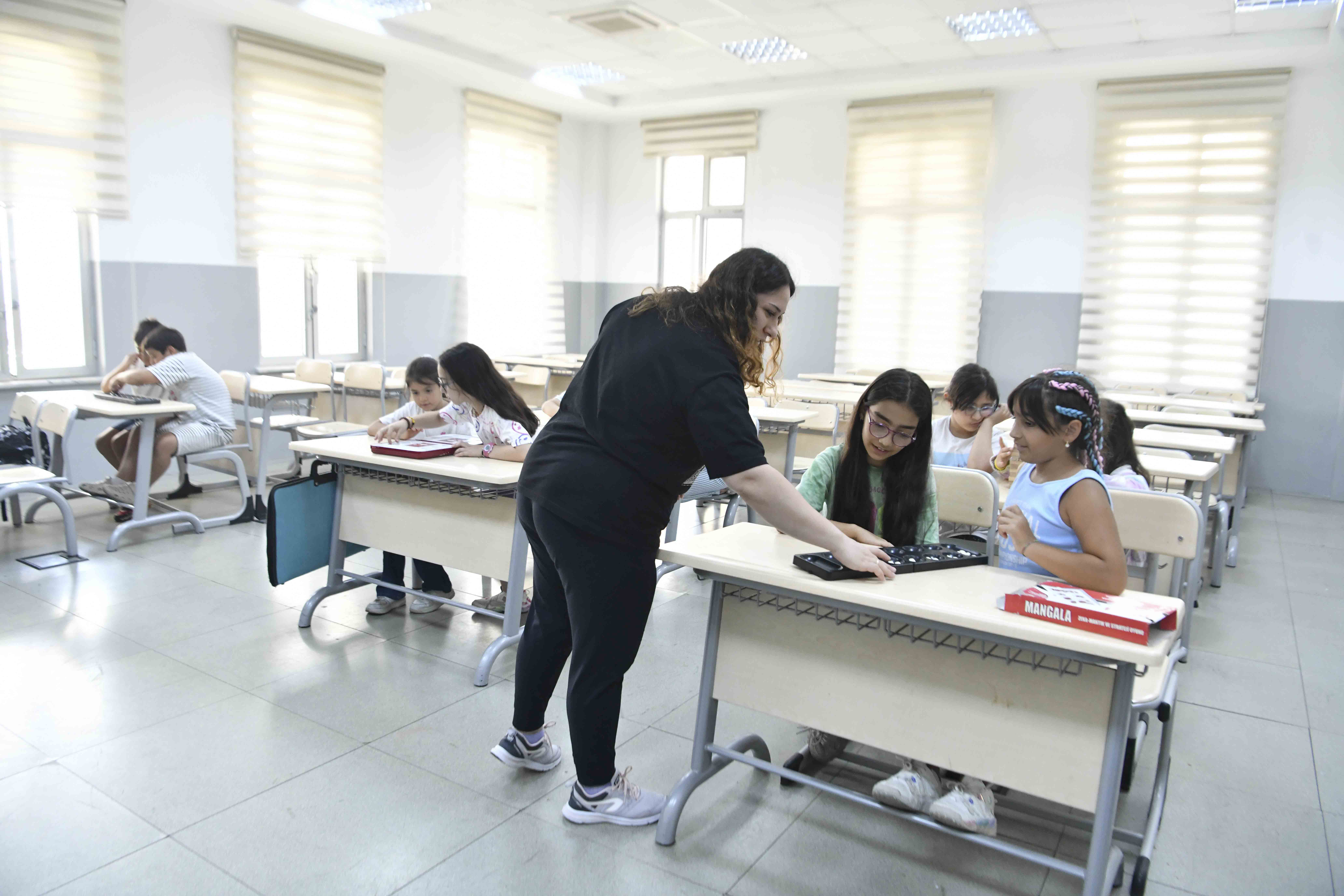 ANKARA BÜYÜKŞEHİR BELEDİYESİ’NDEN ÇOCUKLARA “YAZ OKULU”