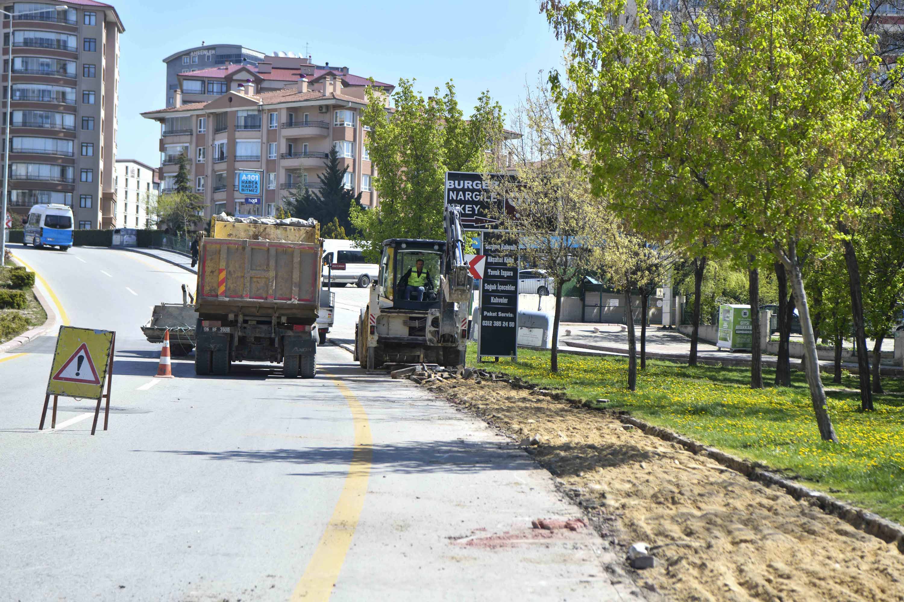 ABB KALDIRIM, BORDÜR VE BARİYER YENİLEME ÇALIŞMALARINA DEVAM EDİYOR