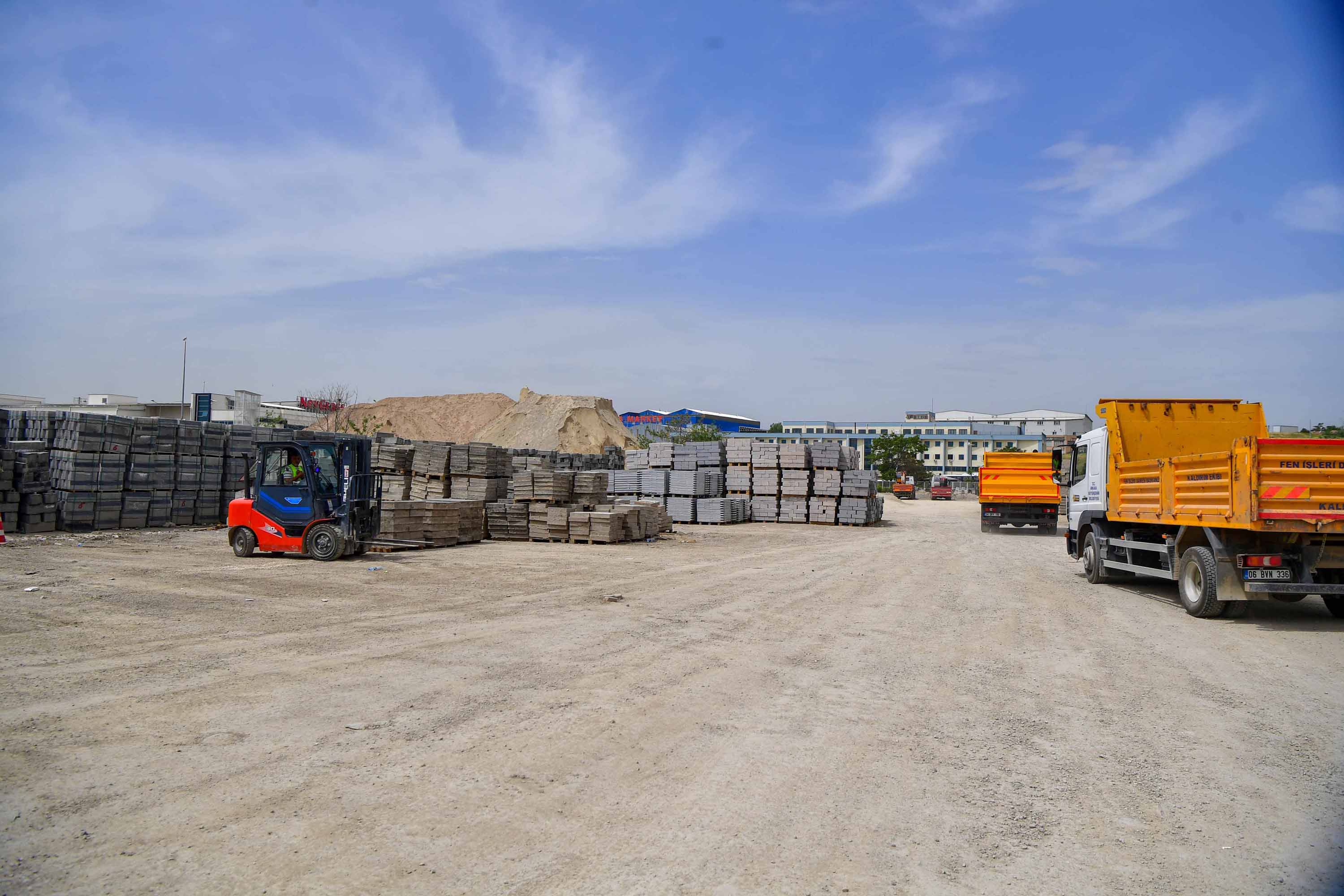ABB KALDIRIM, BORDÜR VE BARİYER YENİLEME ÇALIŞMALARINA DEVAM EDİYOR