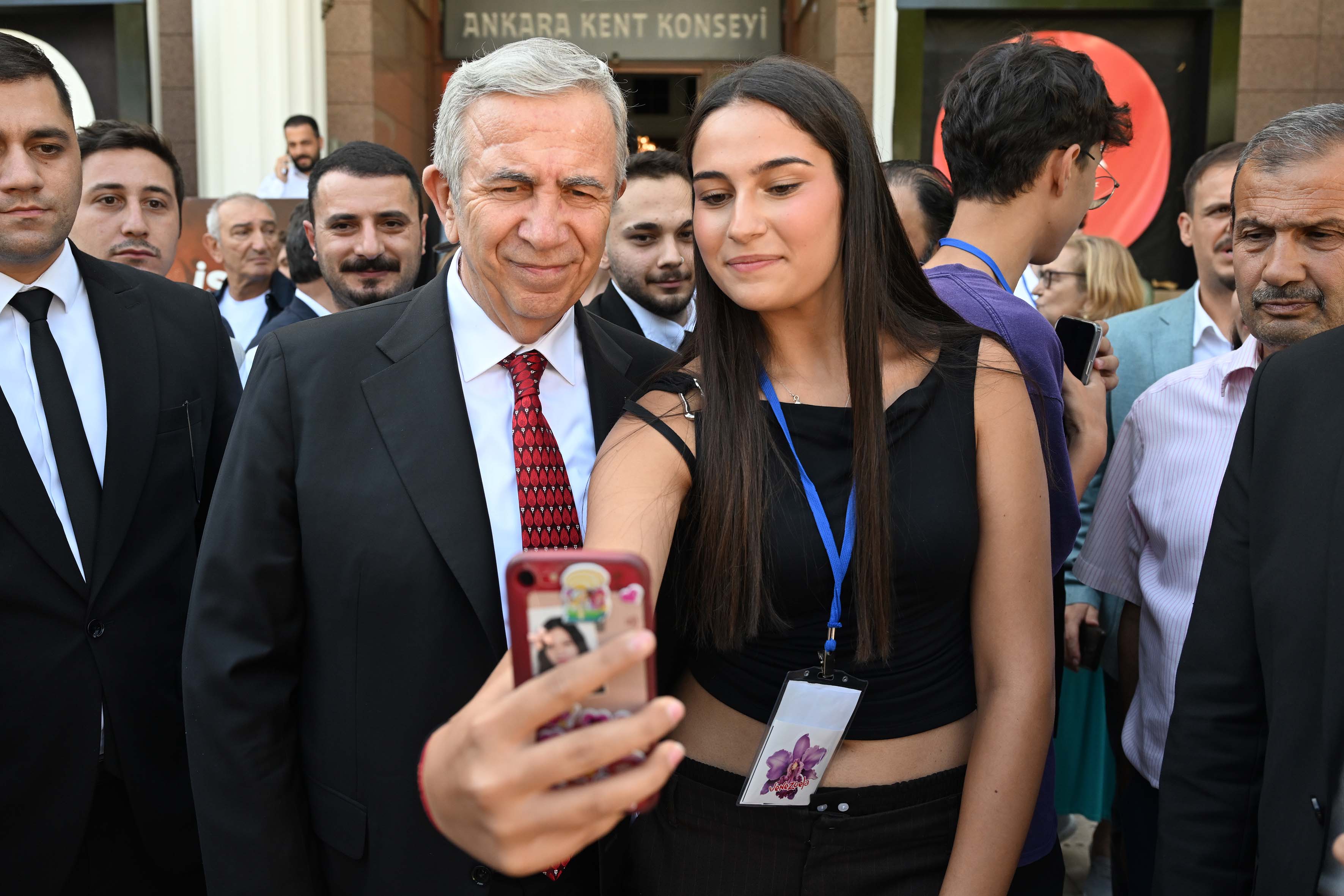 MANSUR YAVAŞ, “12 AĞUSTOS ULUSLARARASI GENÇLİK GÜNÜ BULUŞMASI”NA KATILDI