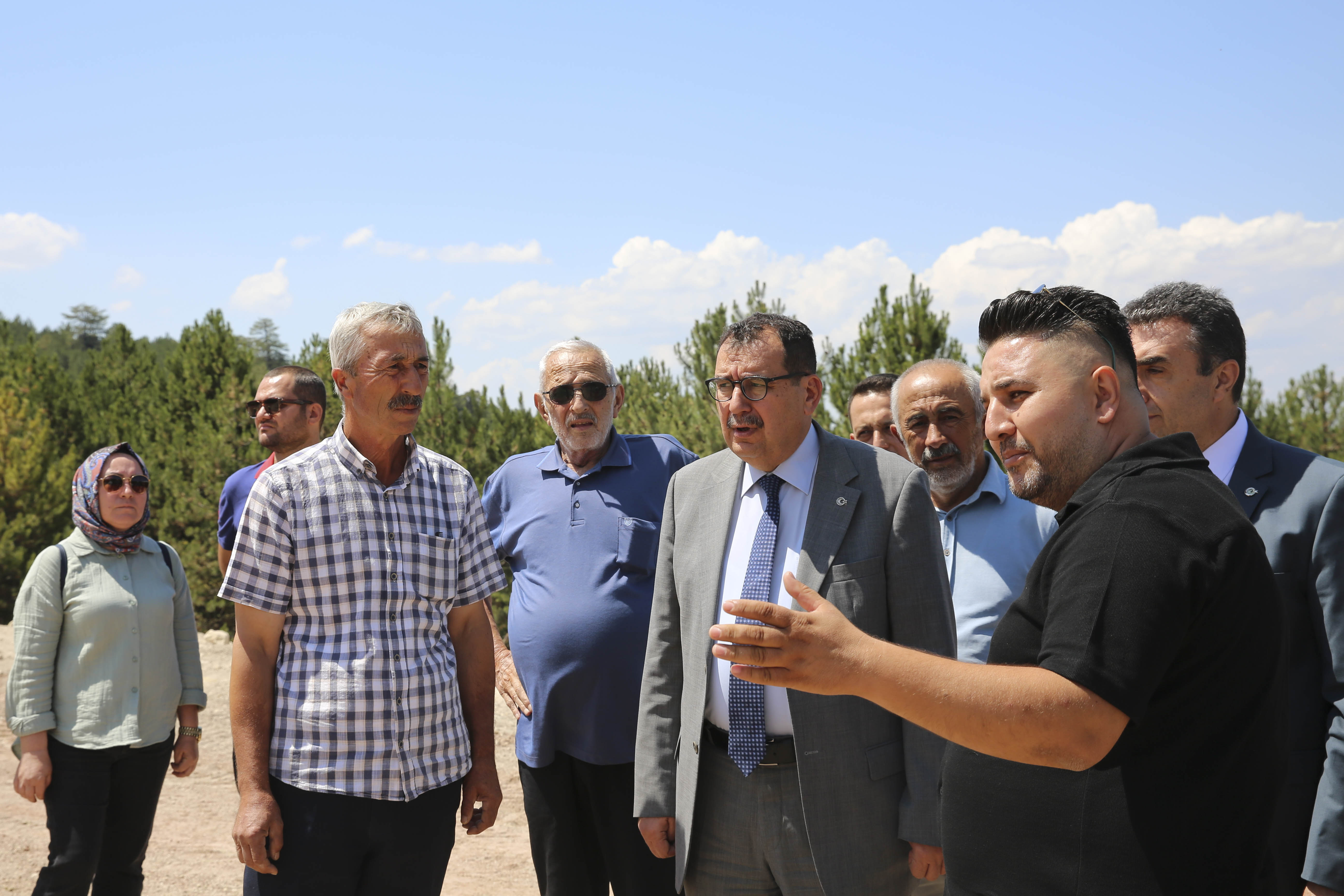 ABB KENDİ İMKÂNLARIYLA İNŞA ETTİ: ÇAMLIDERE BEŞBEYLER MAHALLESİ’NE HAYVAN İÇME SUYU GÖLETİ