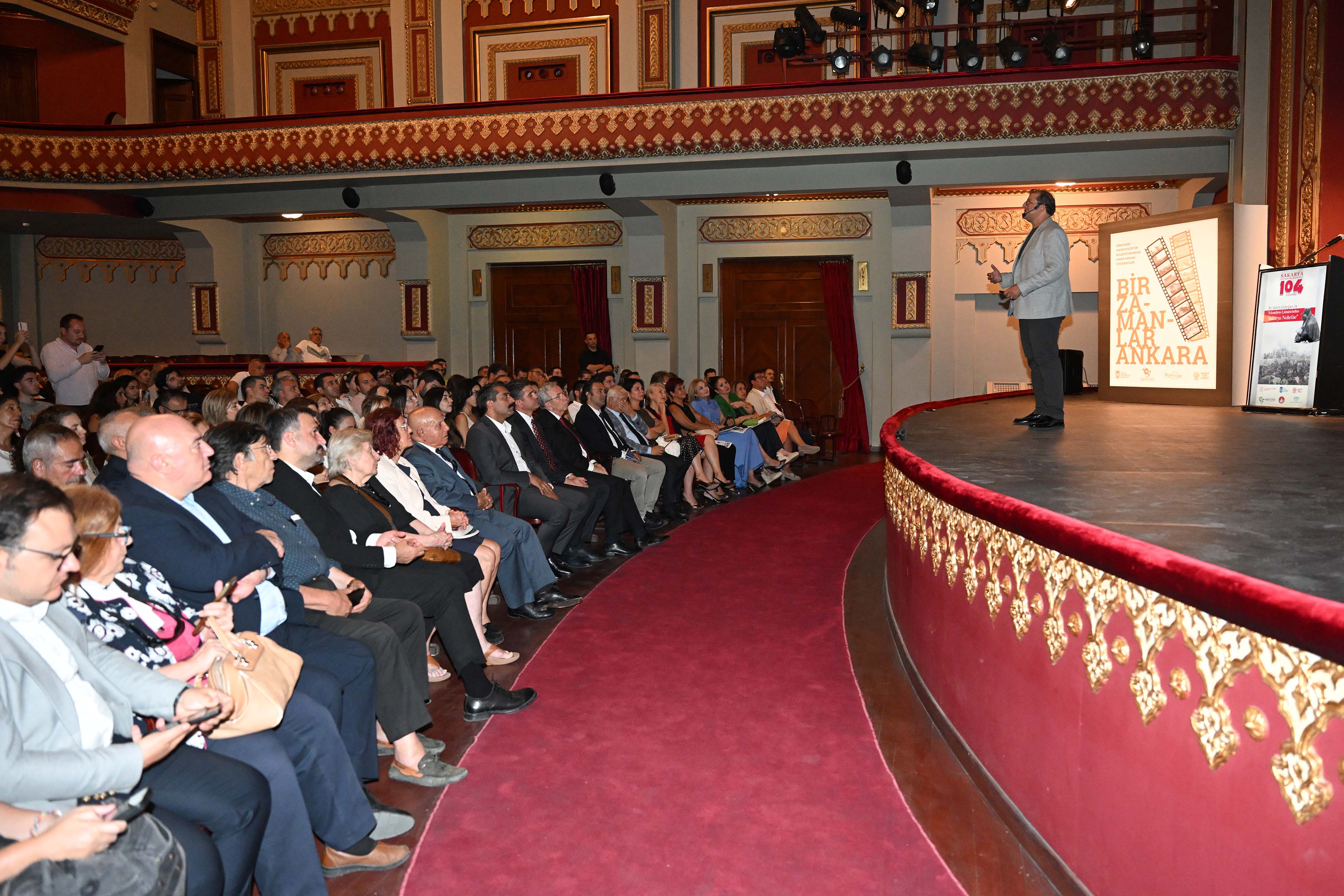 MANSUR YAVAŞ “MONDROS LİMANI’NDAN SAKARYA NEHRİ’NE” KONFERANSINA KATILDI
