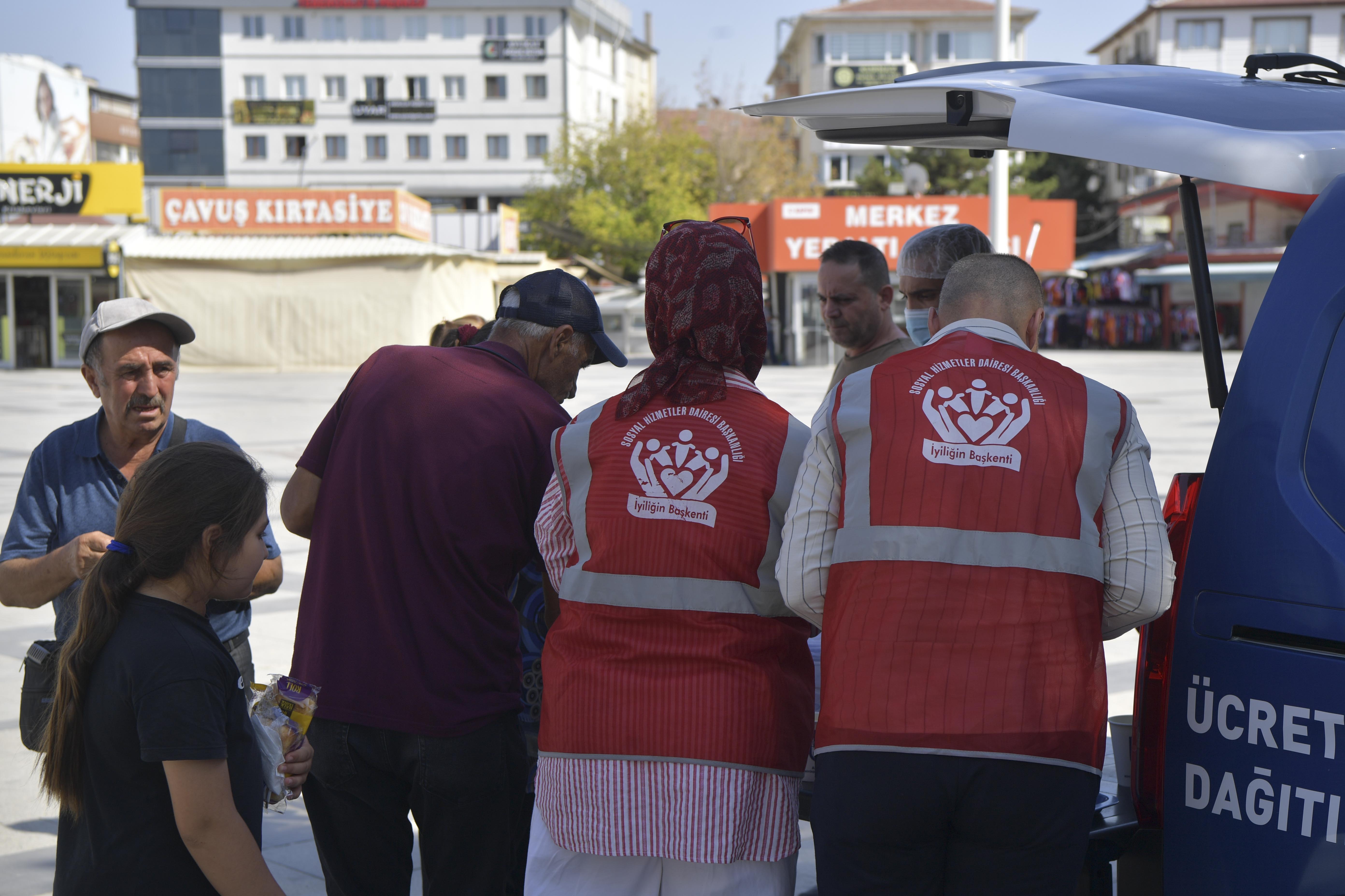 ANKARA BÜYÜKŞEHİR EMEKLİLERİN YANINDA