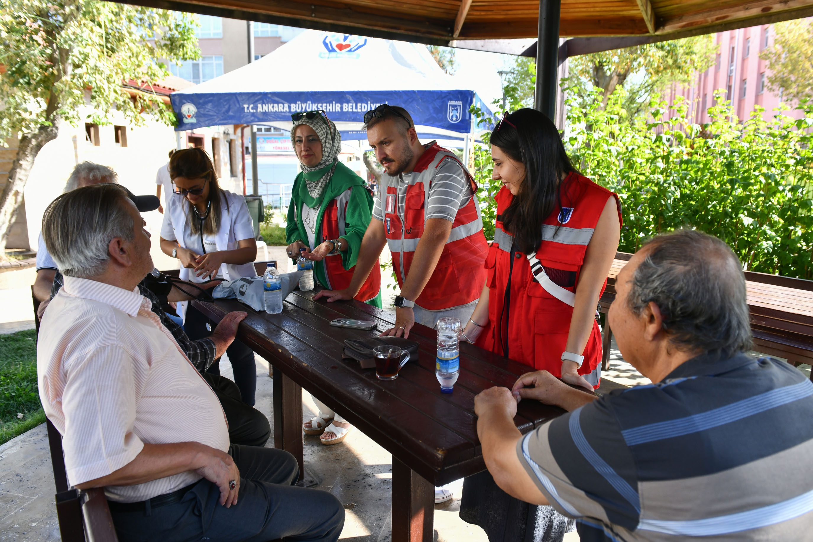 ANKARA BÜYÜKŞEHİR EMEKLİLERİN YANINDA