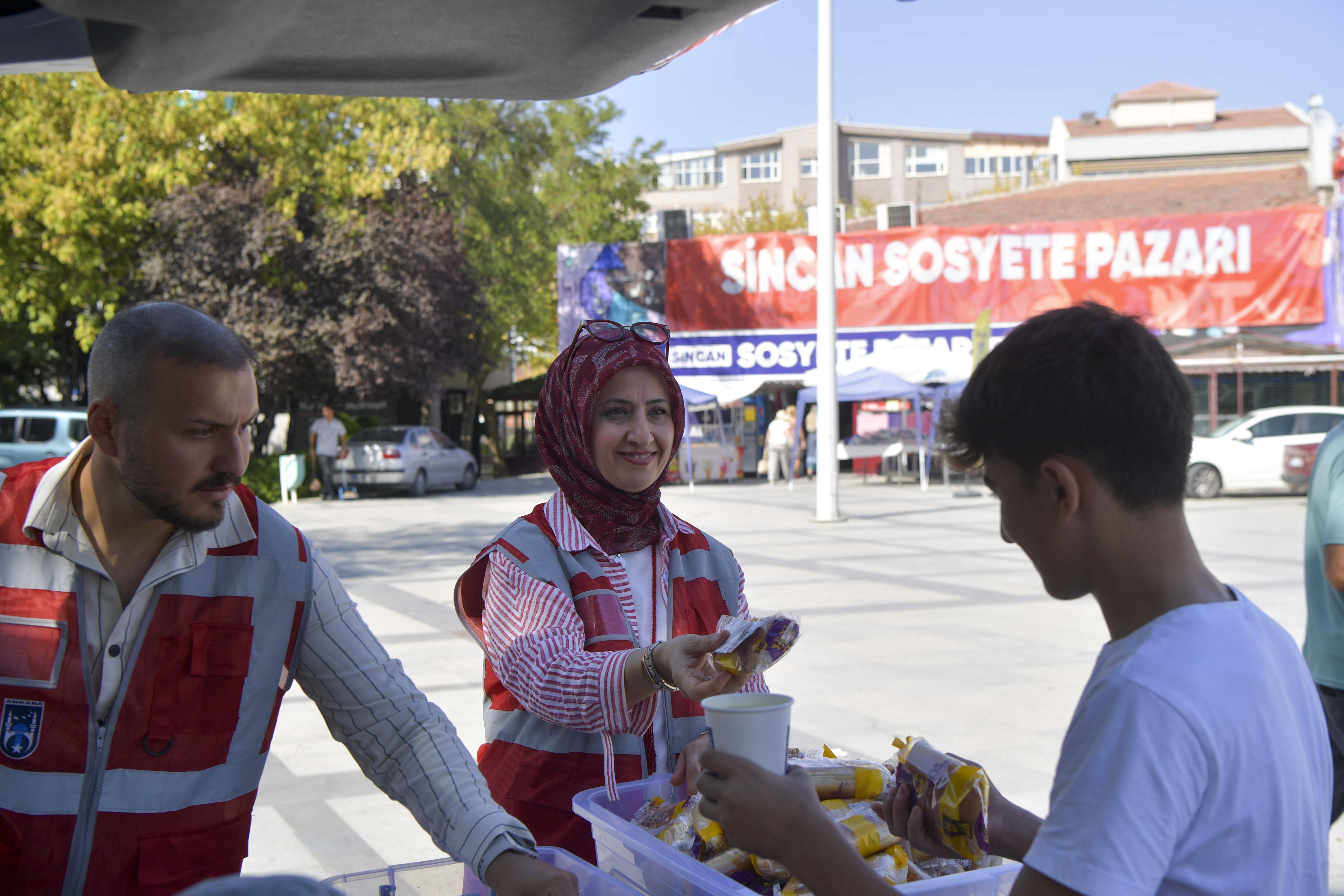 ANKARA BÜYÜKŞEHİR EMEKLİLERİN YANINDA