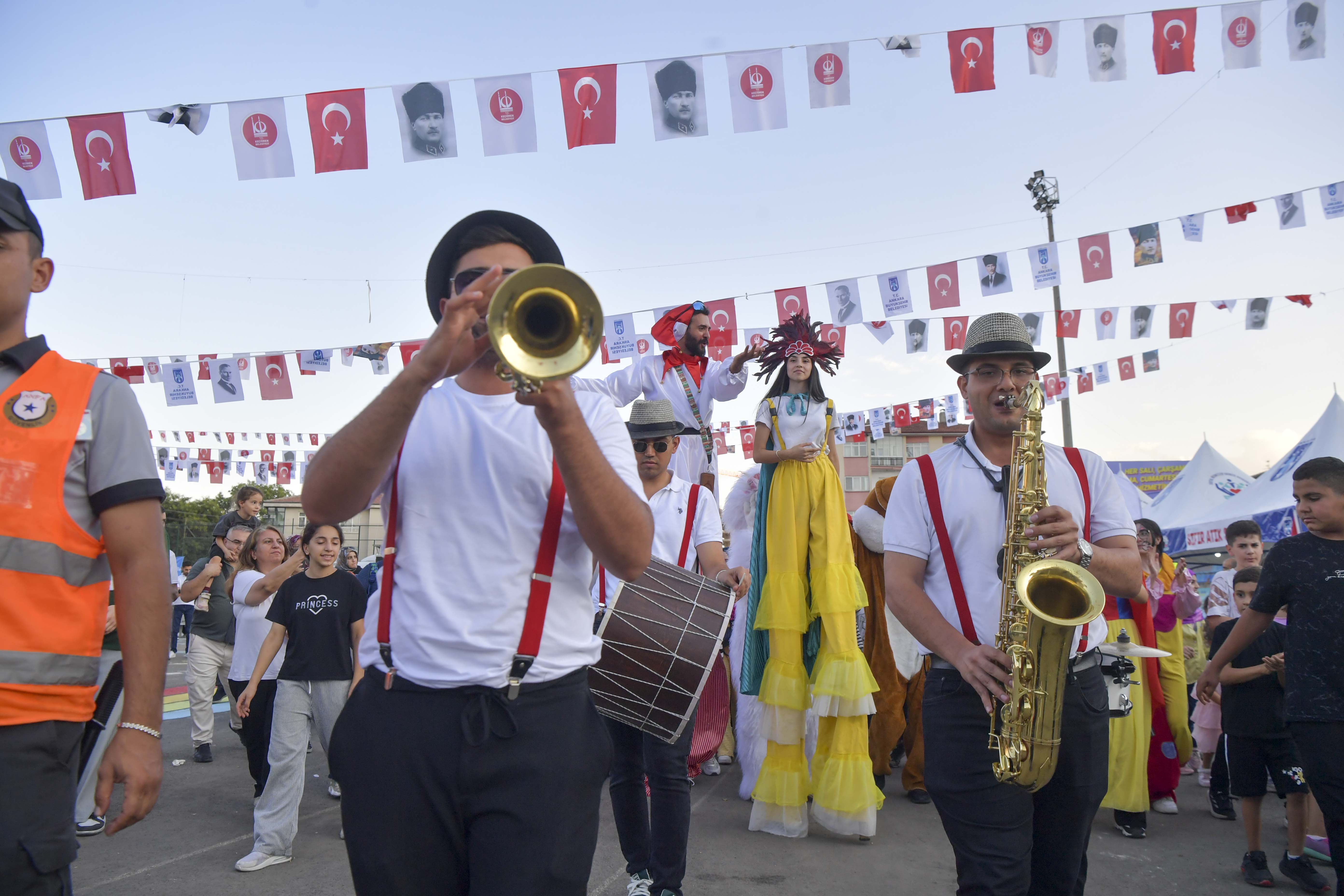 ÇOCUKLAR “YAZA VEDA, OKULA MERHABA” ŞENLİĞİNDE BULUŞTU