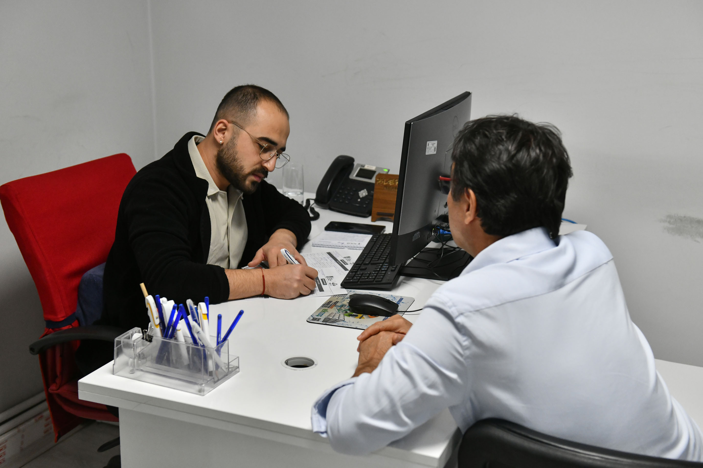 İŞ ARAYAN VATANDAŞLARLA İŞVEREN FİRMALAR ARASINDAKİ KÖPRÜ: ABB KARİYER MERKEZİ