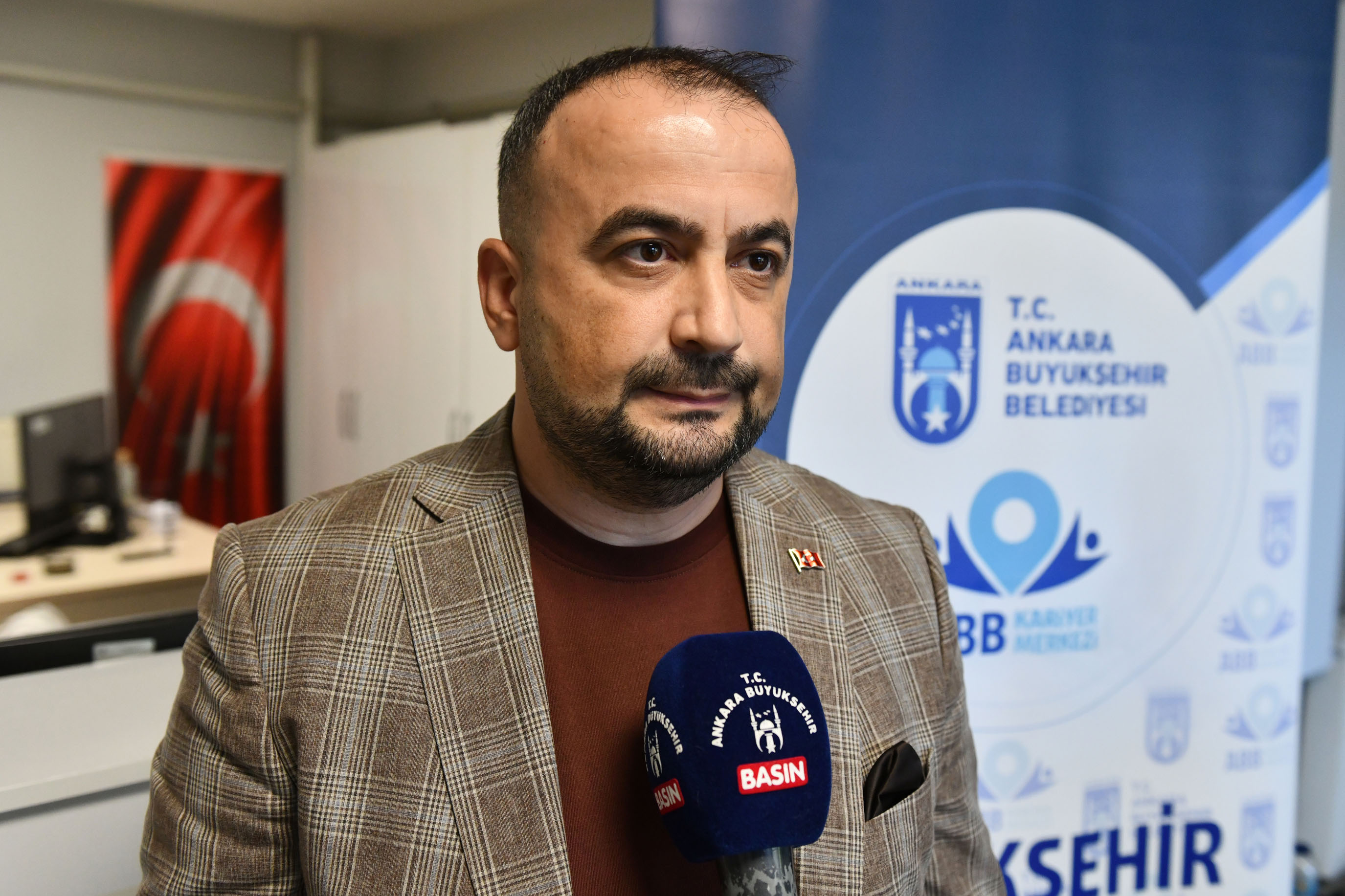 İŞ ARAYAN VATANDAŞLARLA İŞVEREN FİRMALAR ARASINDAKİ KÖPRÜ: ABB KARİYER MERKEZİ