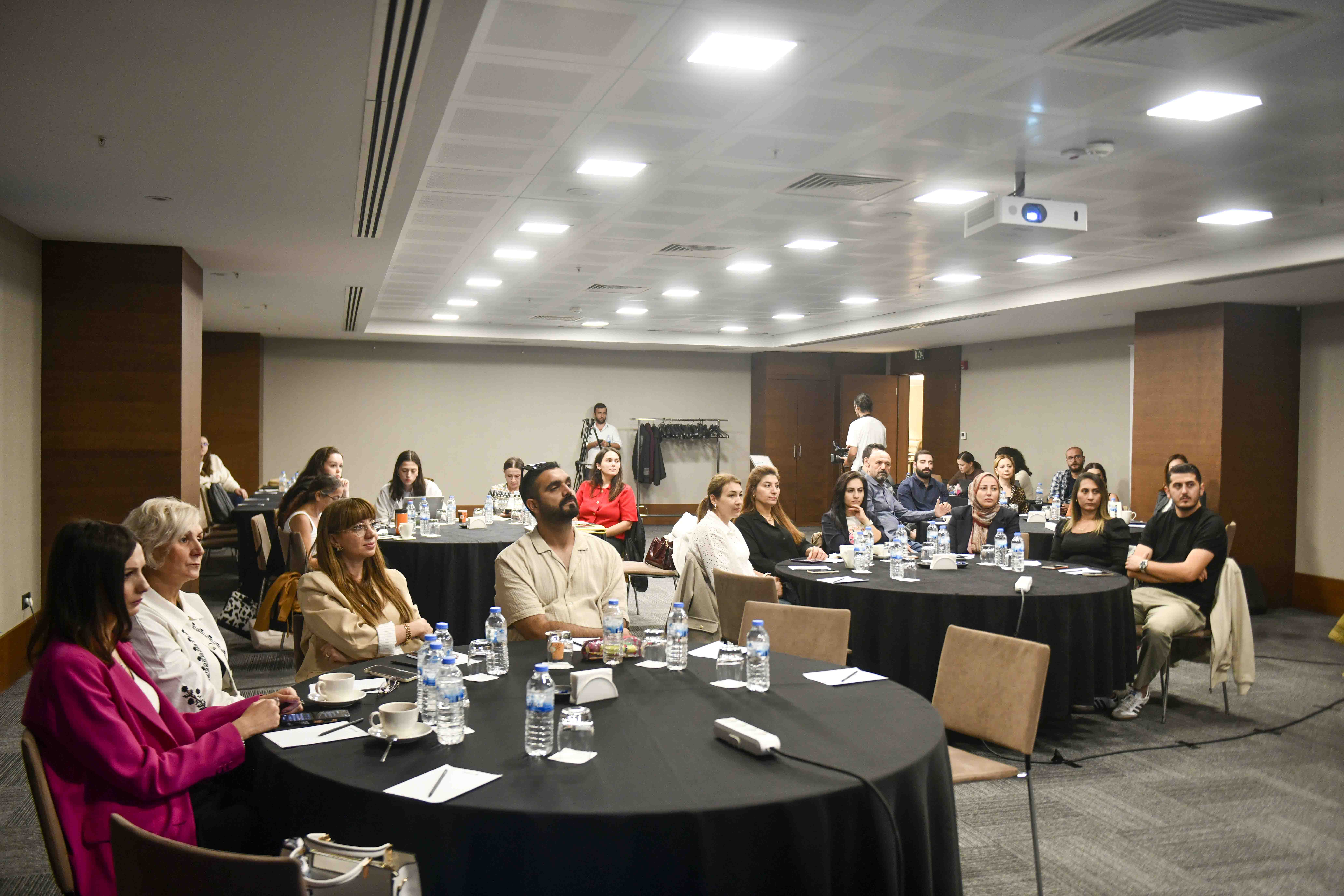 ABB VE UNICEF İŞ BİRLİĞİYLE ‘YEREL DÜZEYDE ÇOCUK KATILIMI VE HESAP VEREBİLİRLİK EĞİTİMİ’