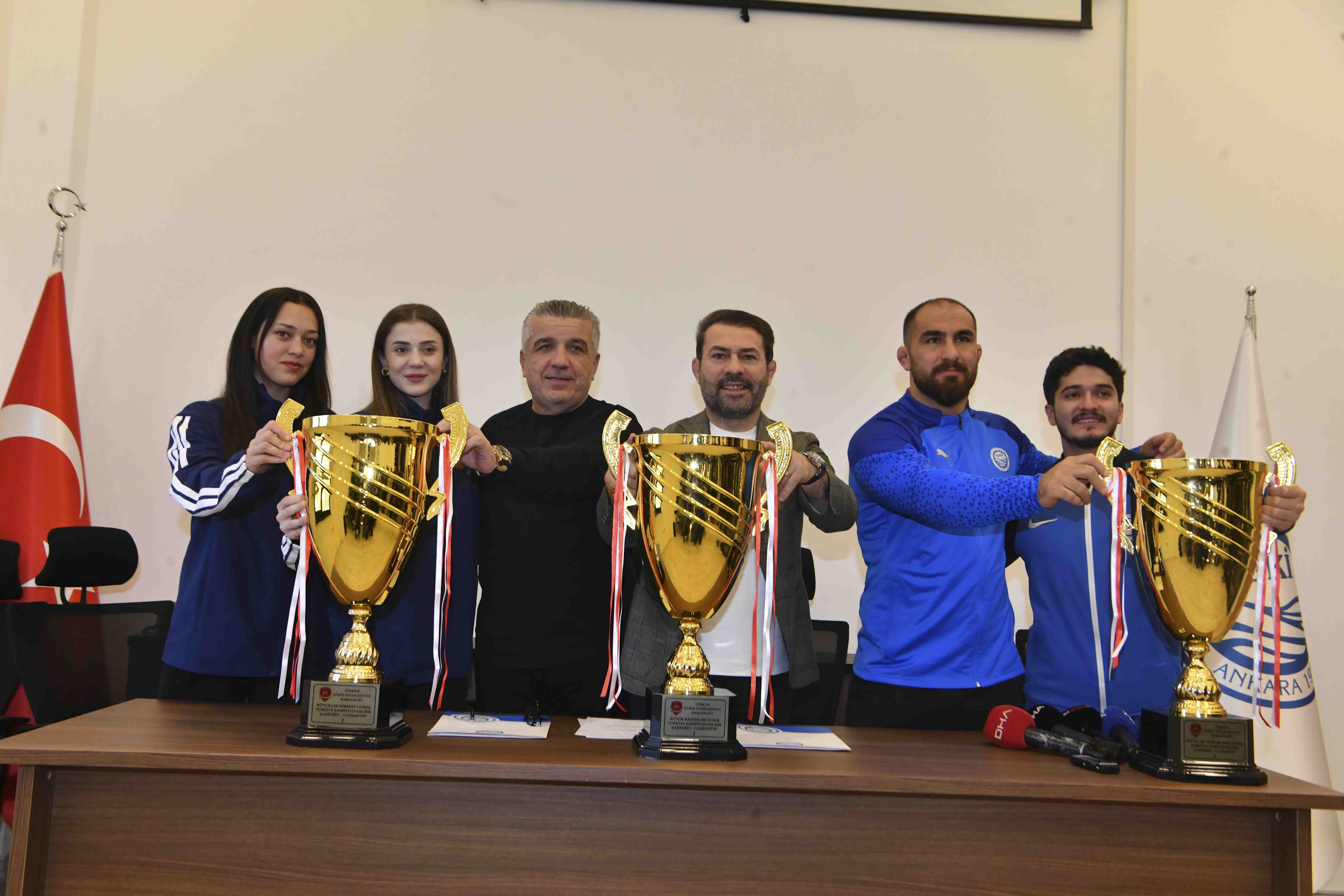 2025 YILINA ADINI YAZDIRAN ASKİ SPOR’DAN YENİ YIL TOPLANTISI
