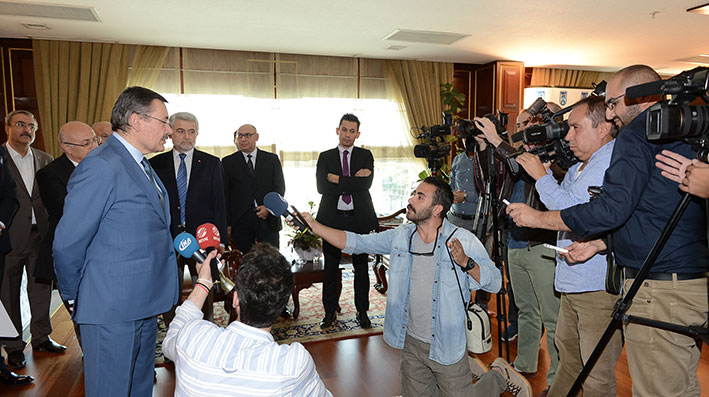 GÖKÇEK, "YENİ BİR DARBE KALKIŞMASI" İDDİASINI DEĞERLENDİRDİ