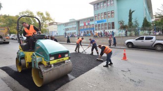 BÜYÜKŞEHİR'DEN, OKUL ÖNLERİNE TRAFİK ÖNLEMLERİ