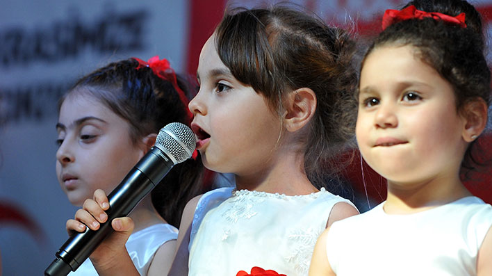 KIZILAY DEMOKRASİ MEYDANI, NÖBETTE