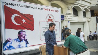 BÜYÜKŞEHİR, DEMOKRASİ STANDI KURDU