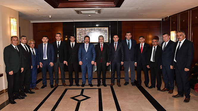 BAŞKENT TAKSİLERİNDE KISA MESAFE ŞİKAYETLERİ…