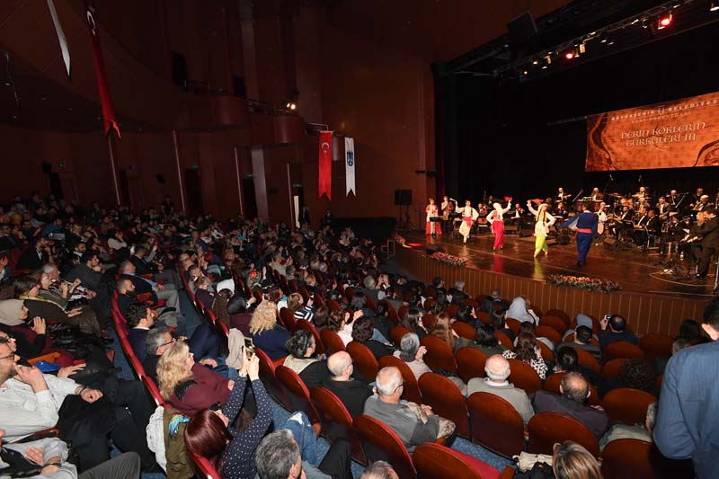 BÜYÜKŞEHİR’DEN “DERİN KÖKLERİN TÜRKÜLERİ” KONSERİ