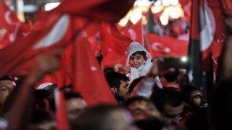 HALK VE SANATÇI, DEMOKRASİ NÖBETİNDE
