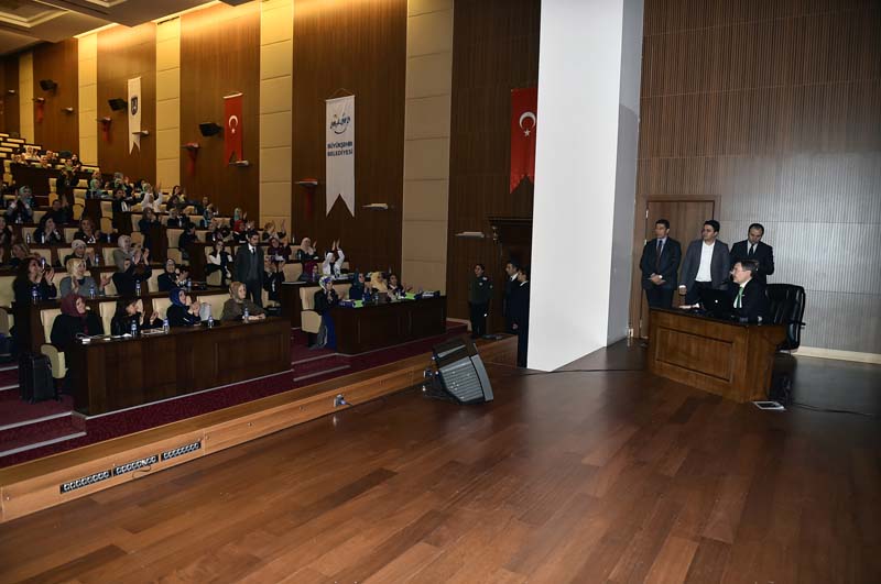 GÖKÇEK, ANLATTI KADINLAR GÖZYAŞLARINI TUTAMADI