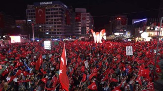 MİLLET, 17. GÜNDE DE TEK YUMRUK OLDU
