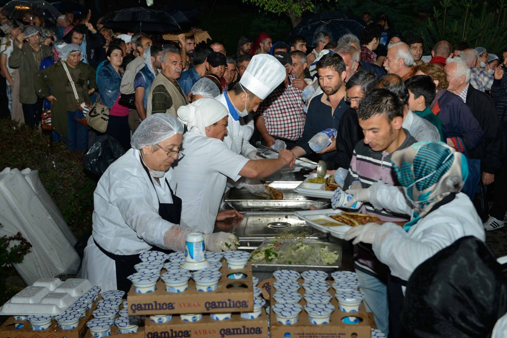 BAŞKENTLİLER, BÜYÜKŞEHİR’İN İFTAR SOFRALARINDA BULUŞACAK